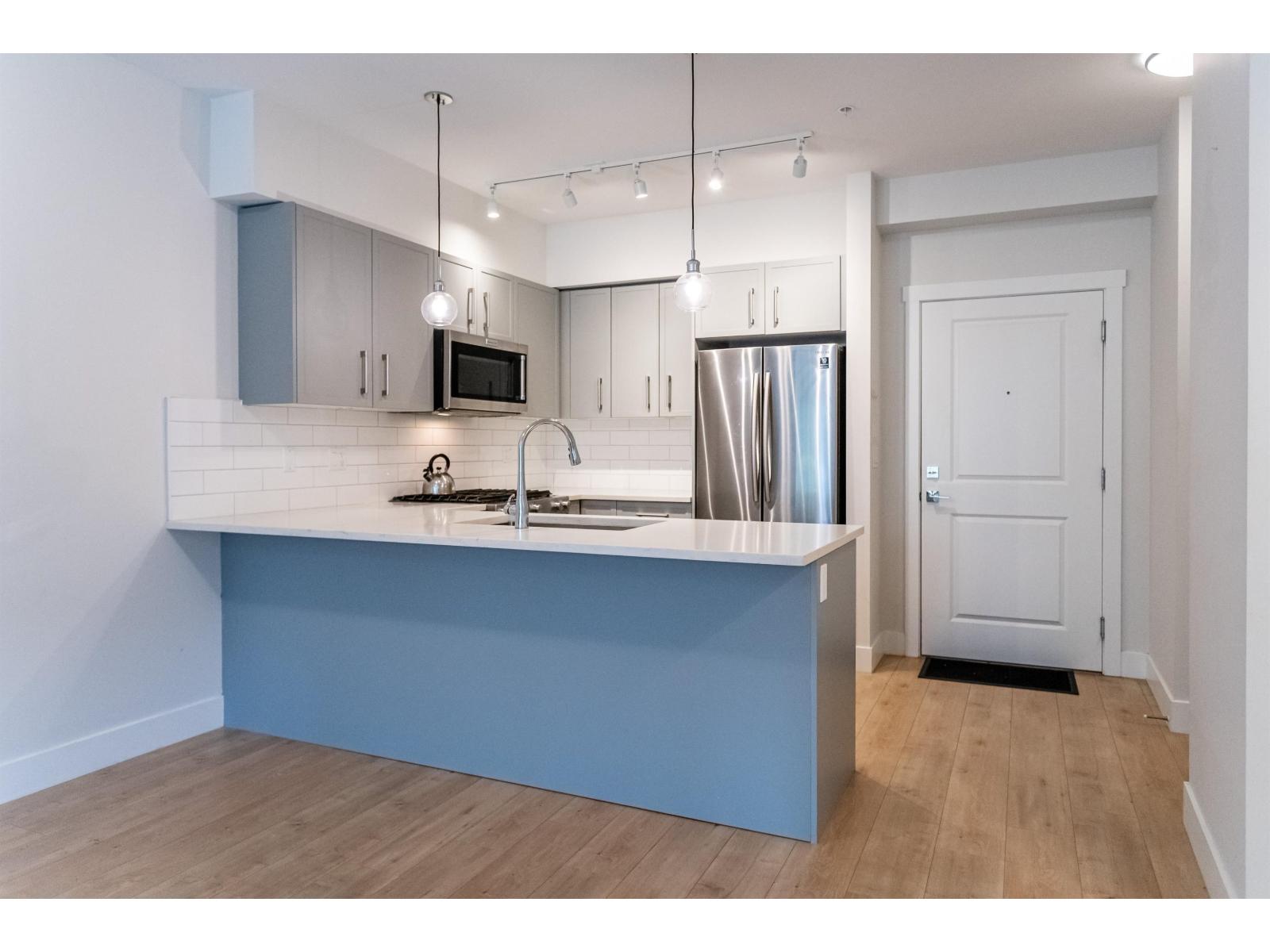 101 22136 49 Avenue Property Photo 14