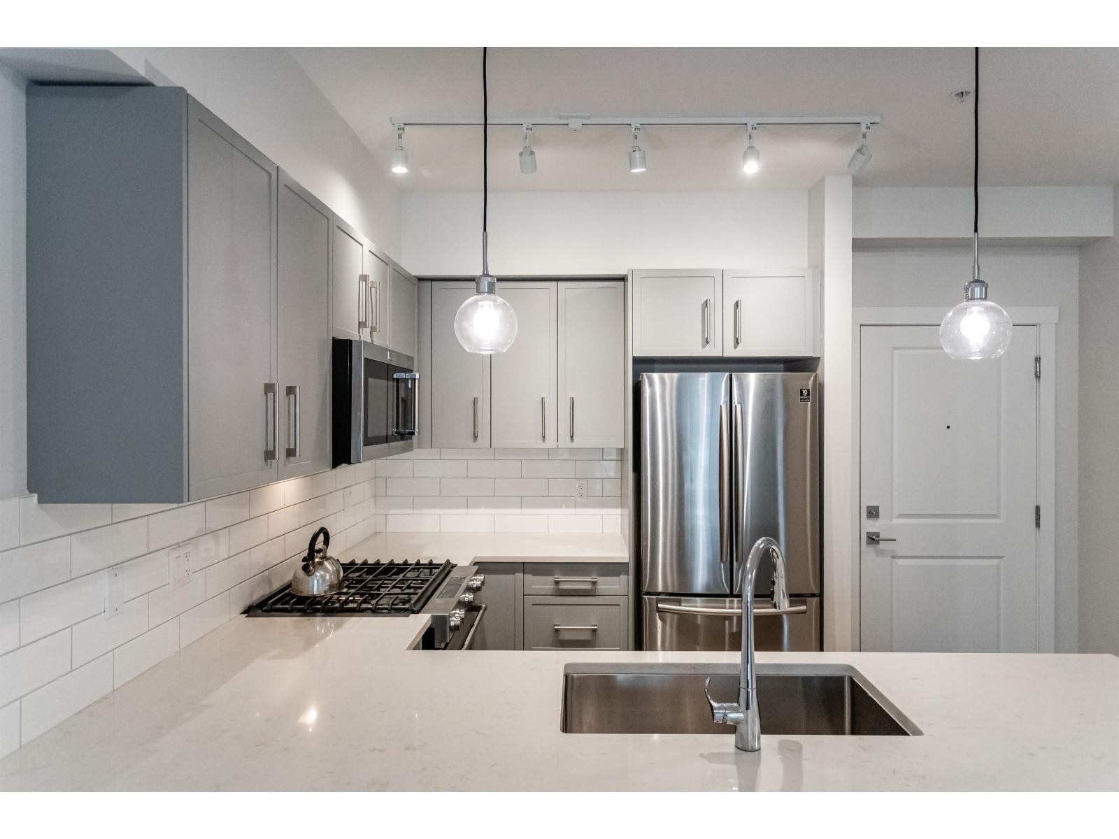 101 22136 49 Avenue Property Photo 15