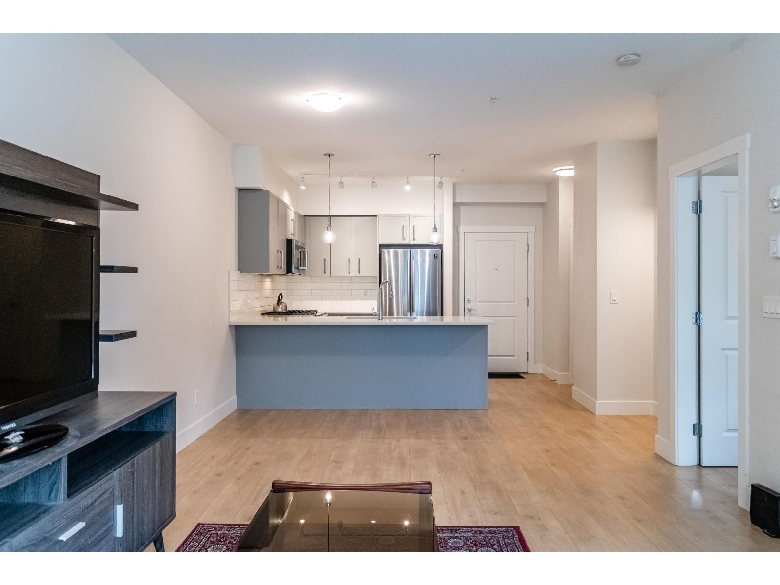 101 22136 49 Avenue Property Photo 17