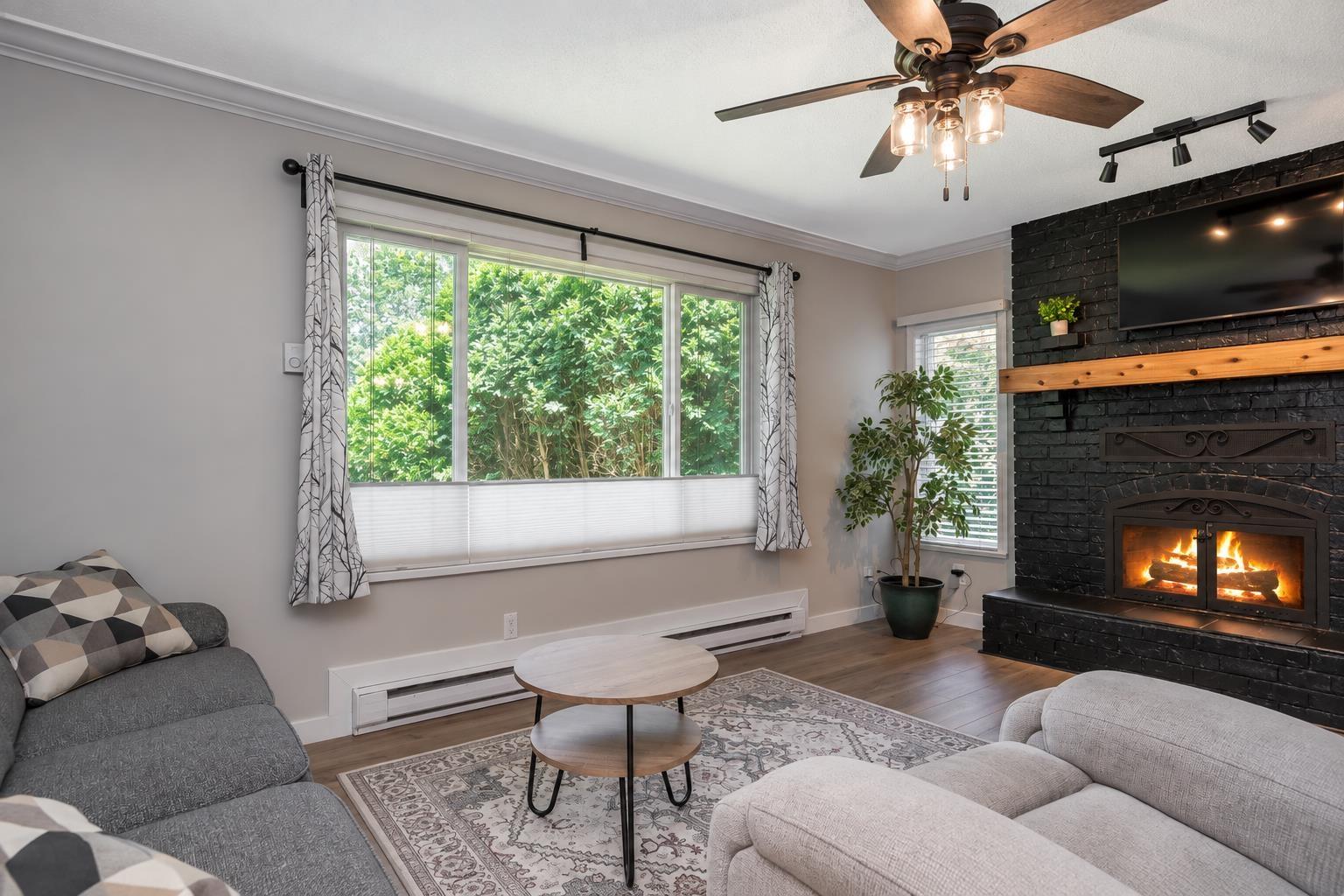 34898 Laburnum Avenue Property Photo 12