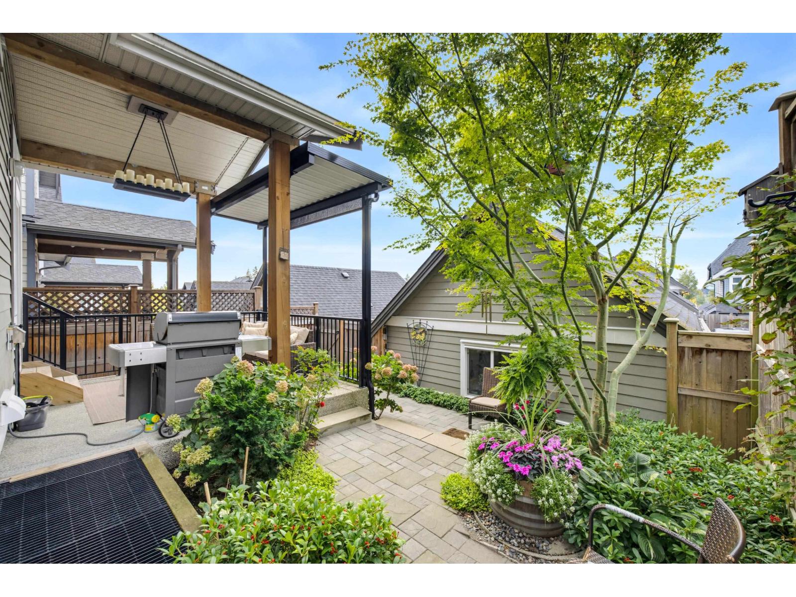 2111 165b Street Property Photo 17