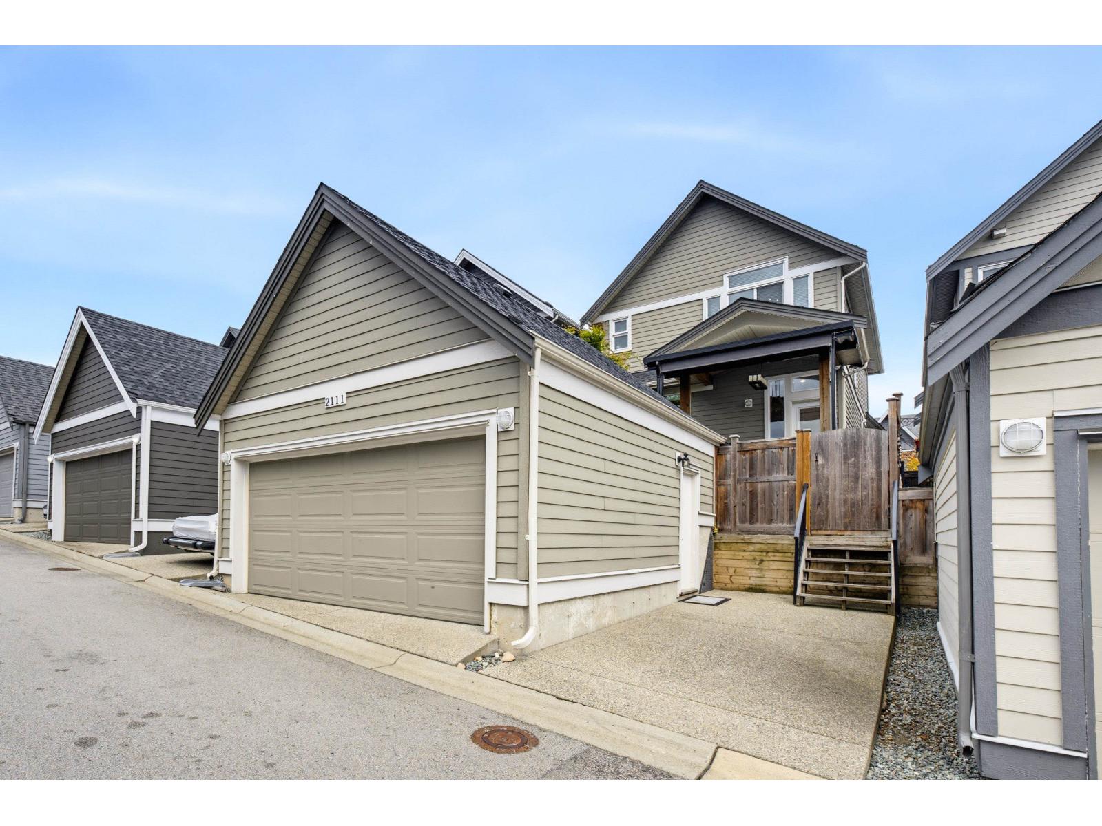 2111 165b Street Property Photo 22