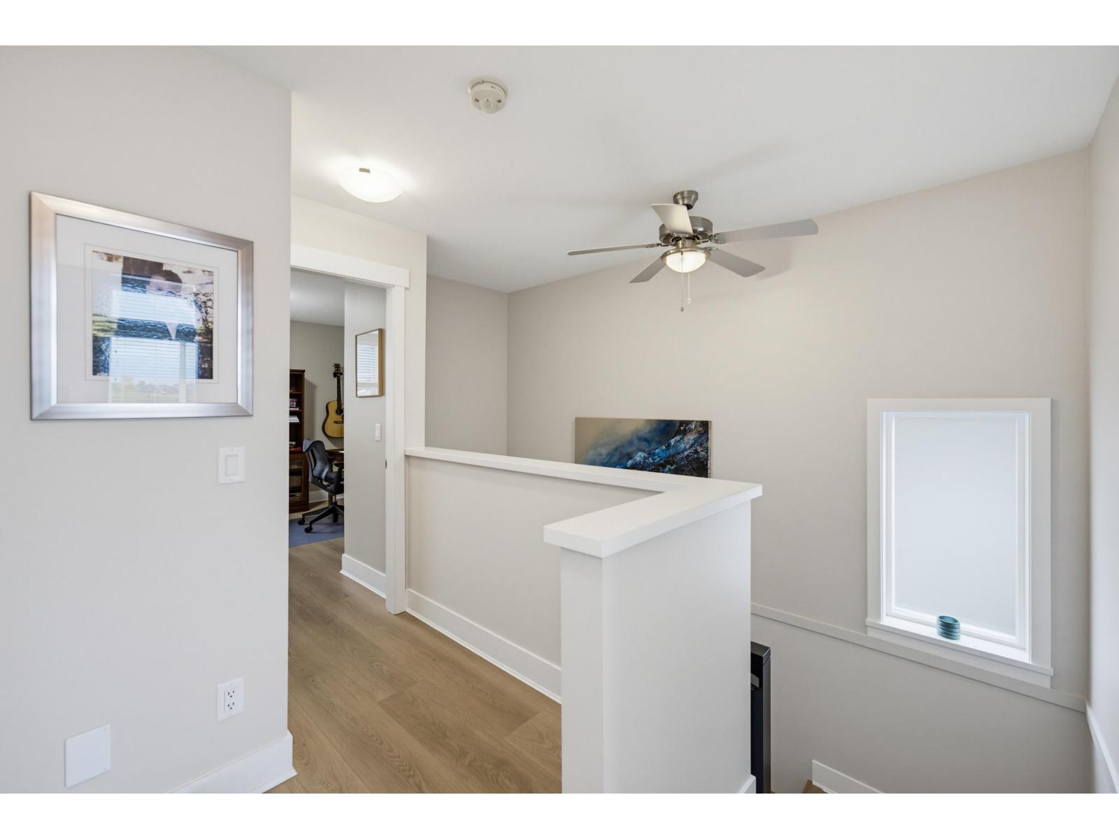 2111 165b Street Property Photo 23