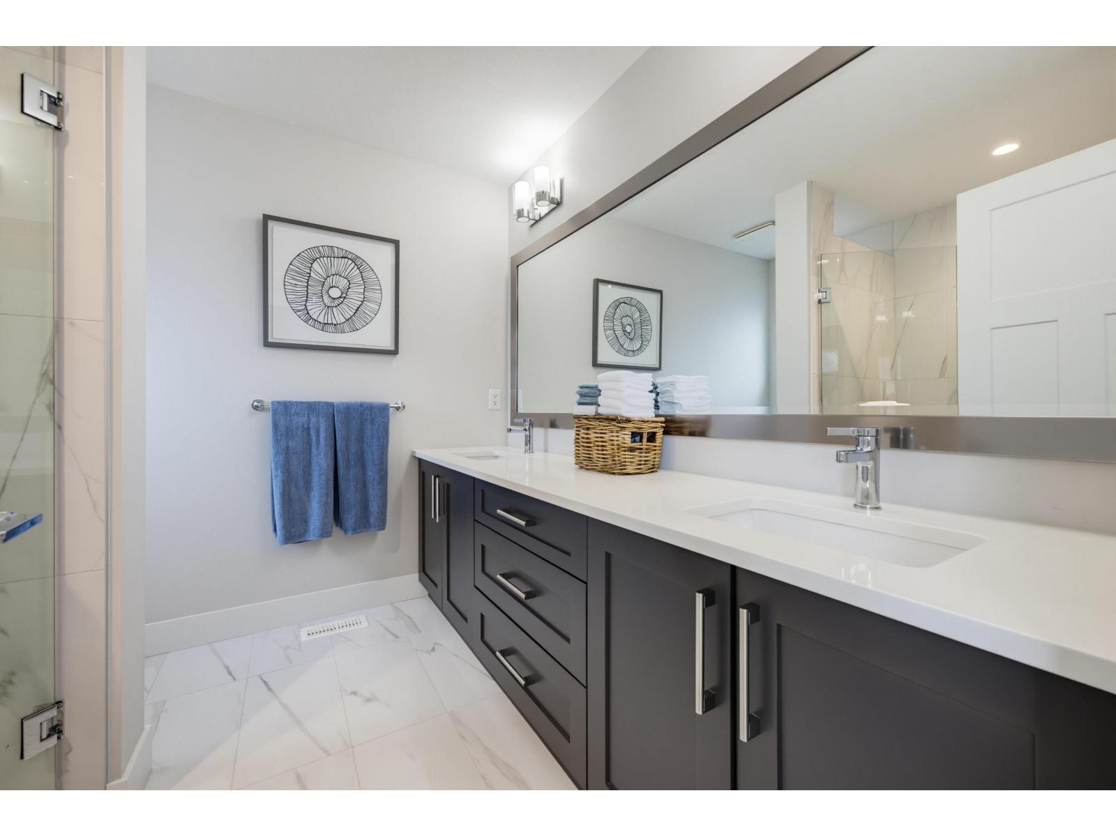 2111 165b Street Property Photo 27