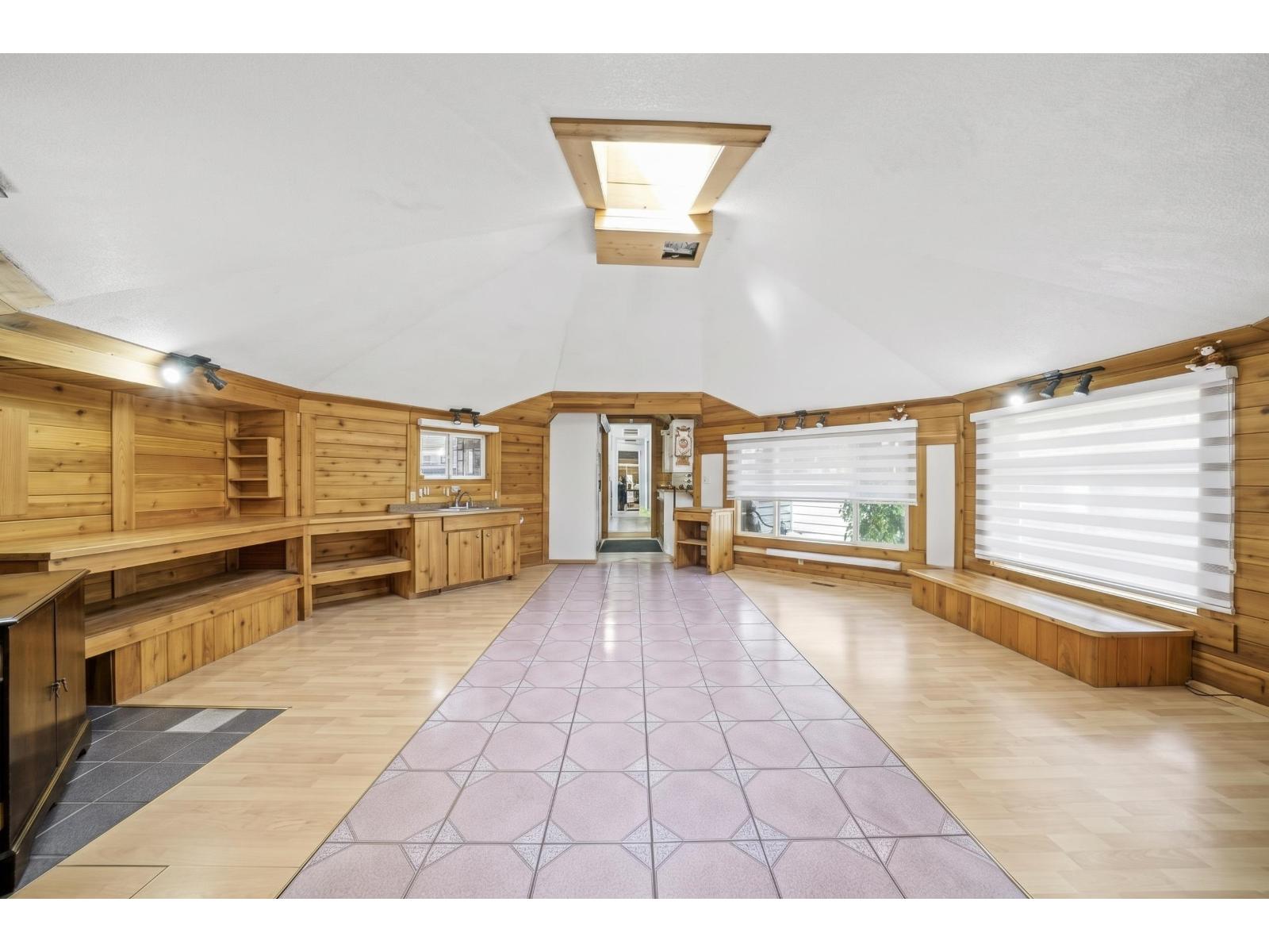 12546 96 Avenue Property Photo 5