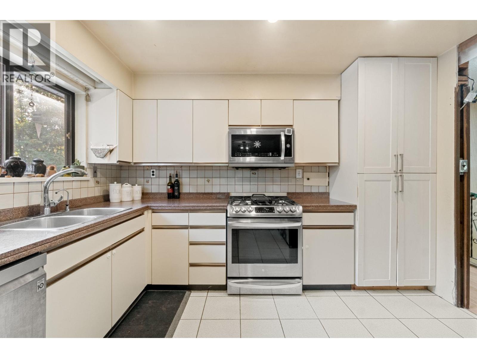 3278 Coy Avenue Property Photo 1