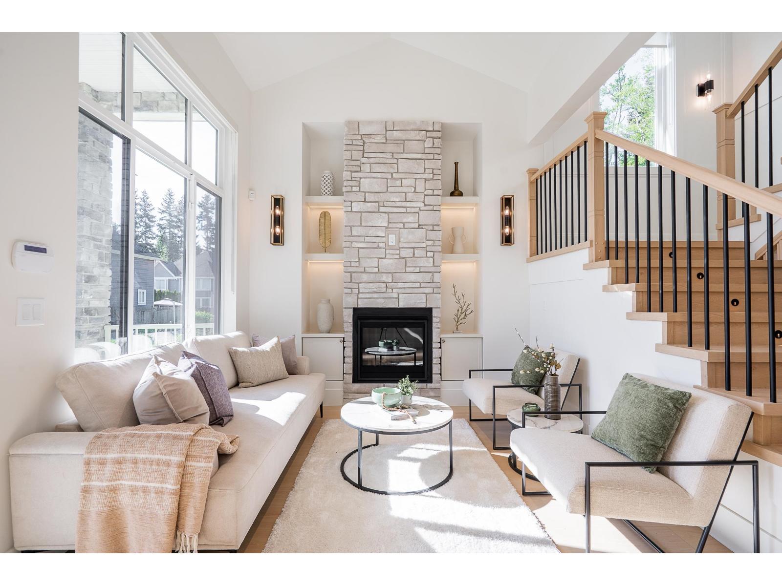 16908 1 Avenue Property Photo 4