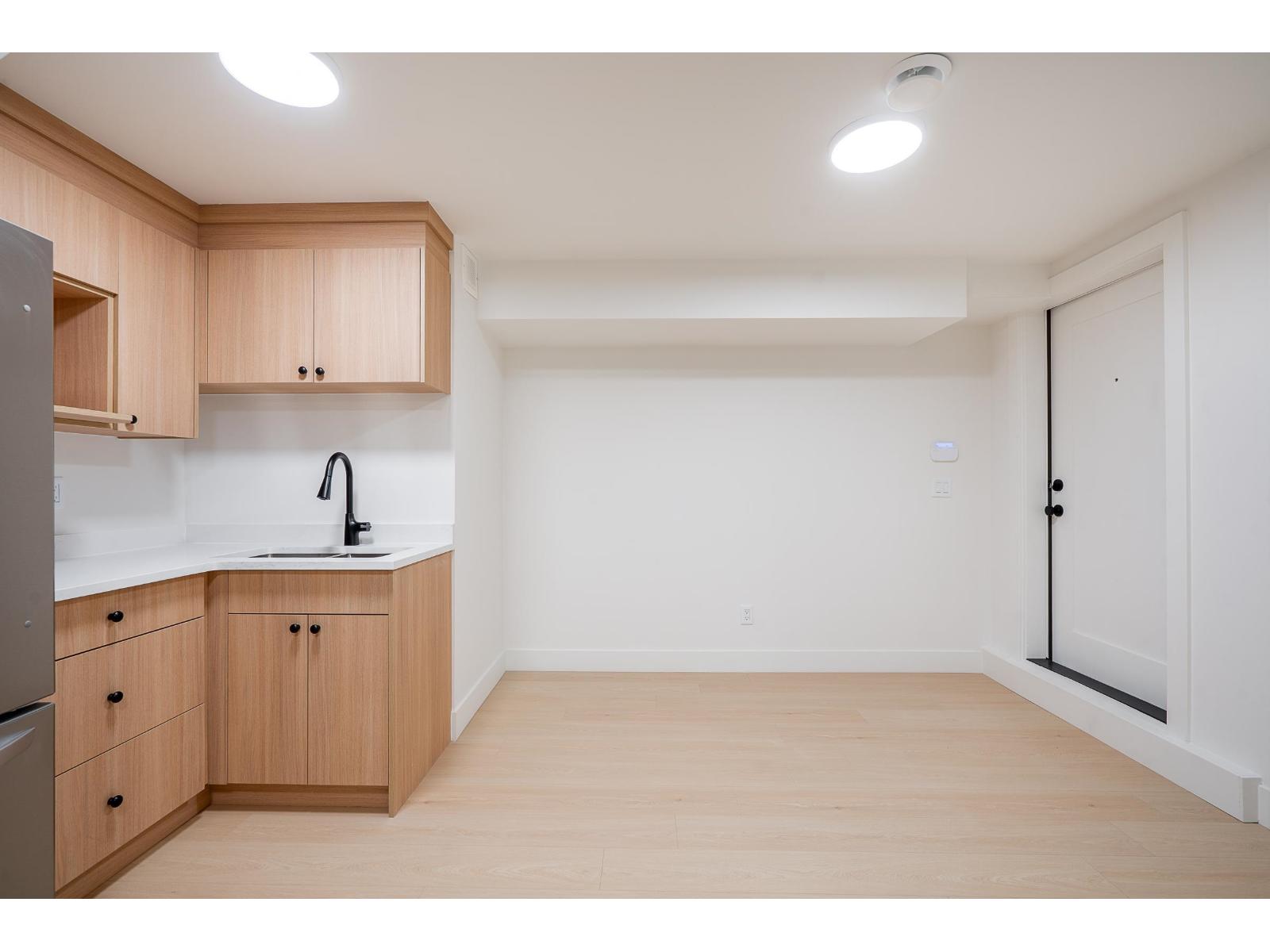 16908 1 Avenue Property Photo 29