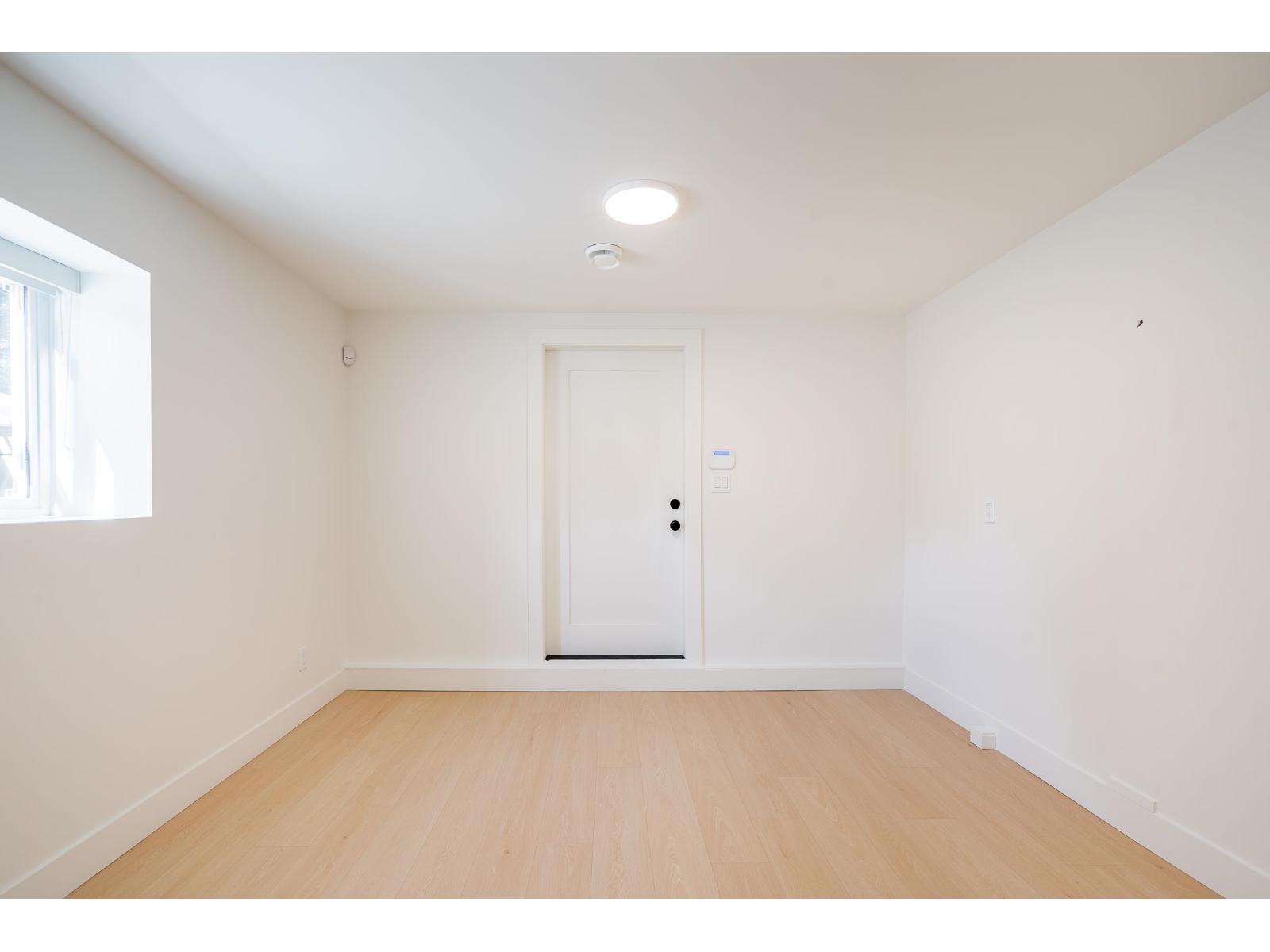 16908 1 Avenue Property Photo 34