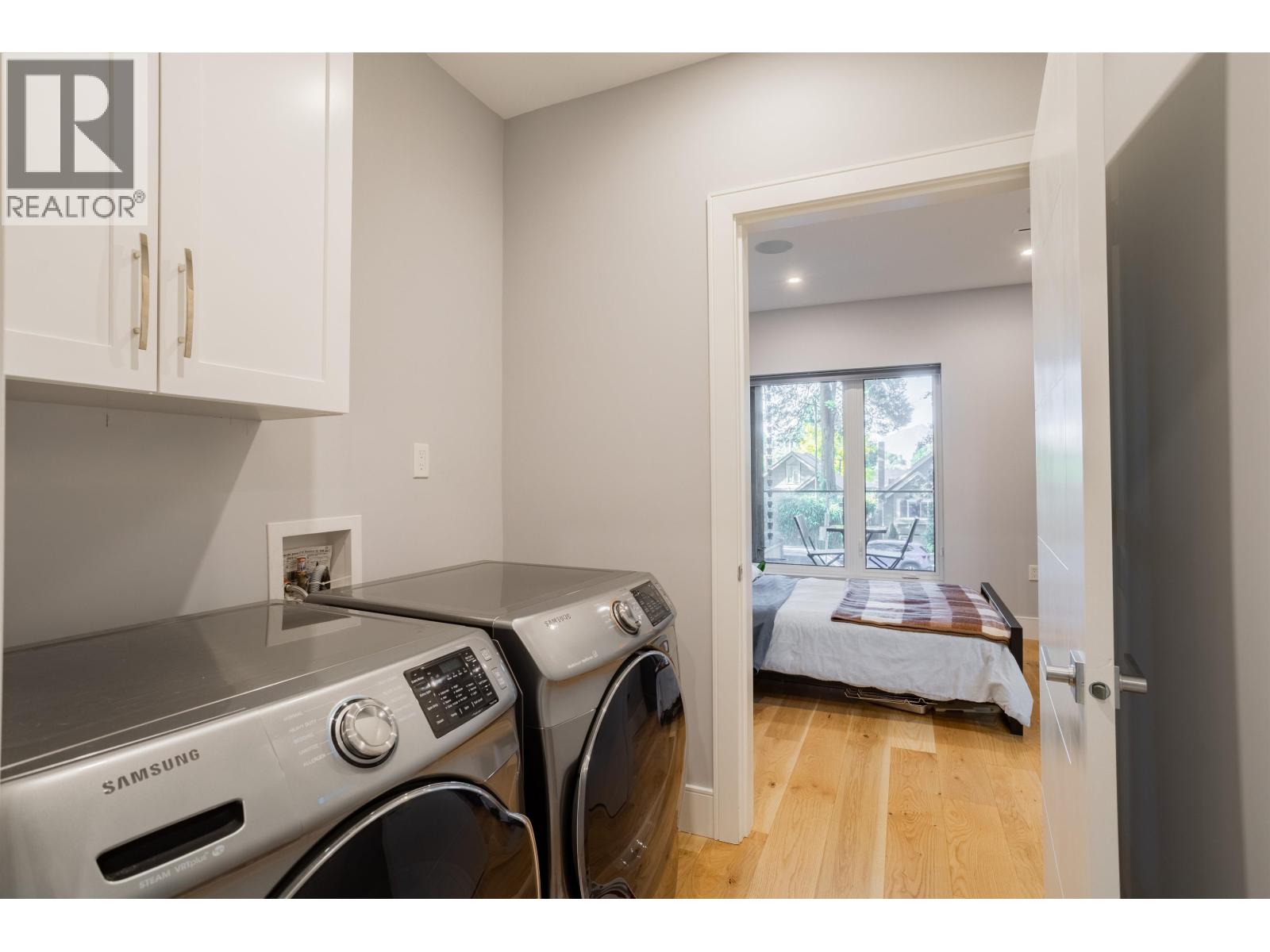 426 W 17th Avenue Property Photo 20