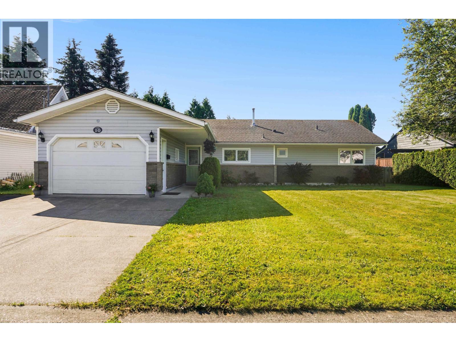10 Skeena Street Property Photo 1