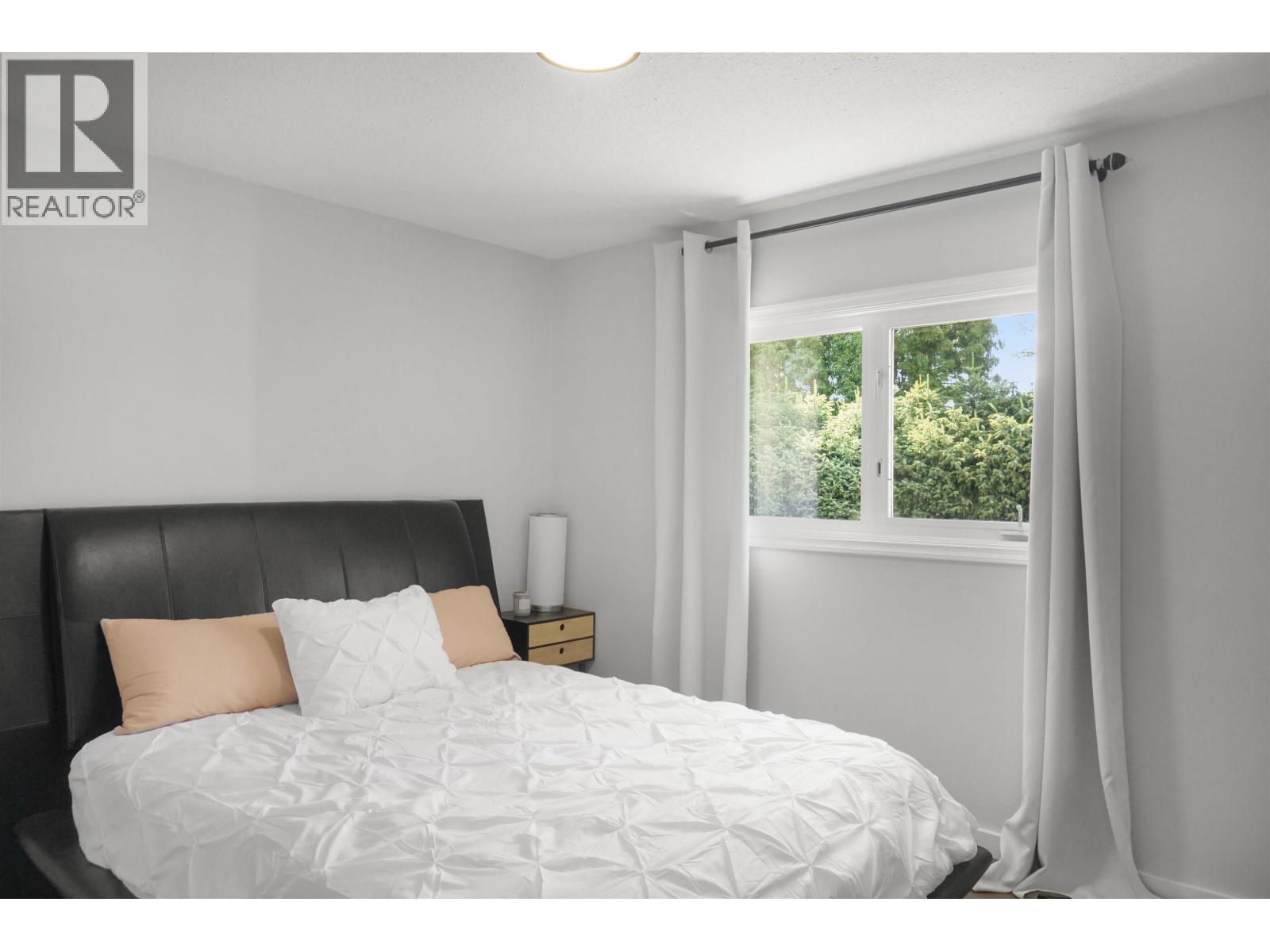 10 Skeena Street Property Photo 8