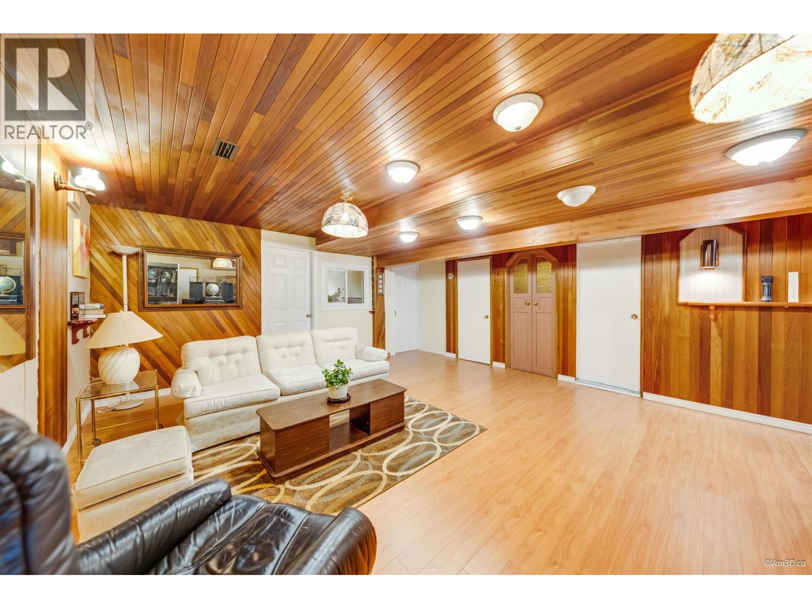 4646 Charlotte Court Property Photo 14
