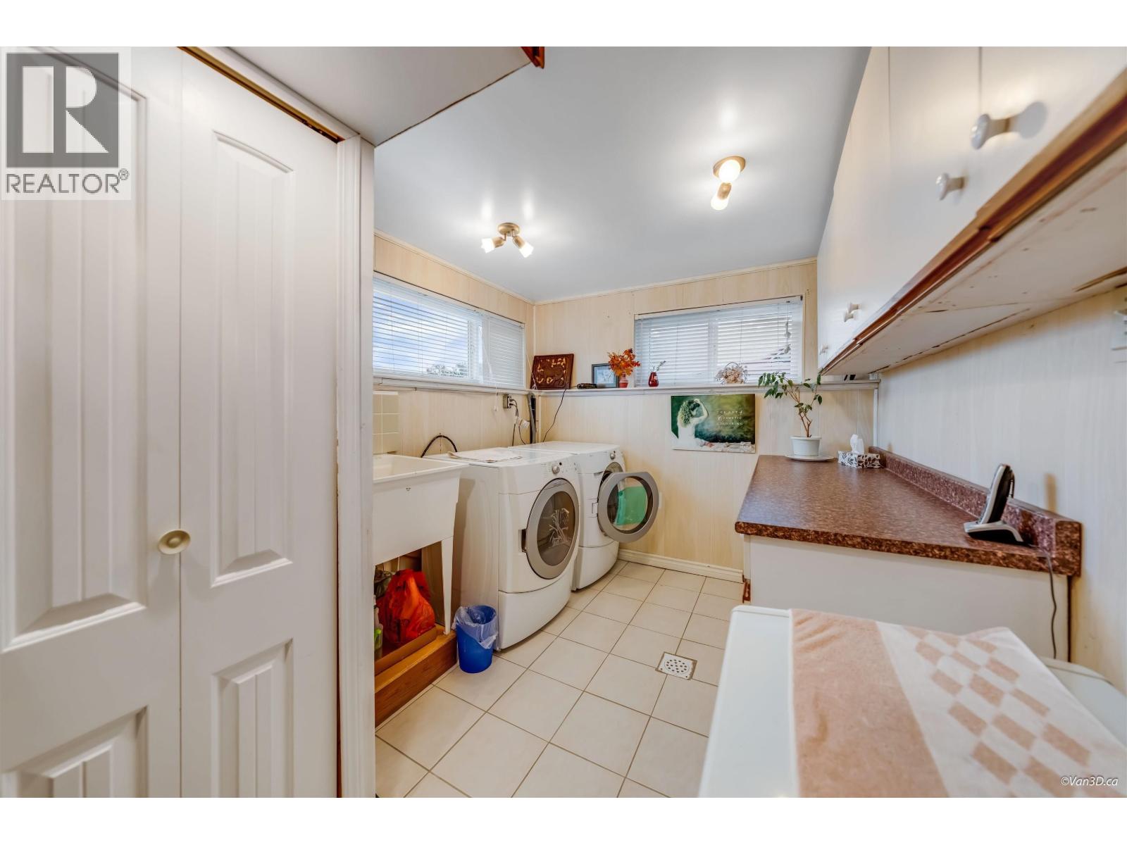 4646 Charlotte Court Property Photo 17