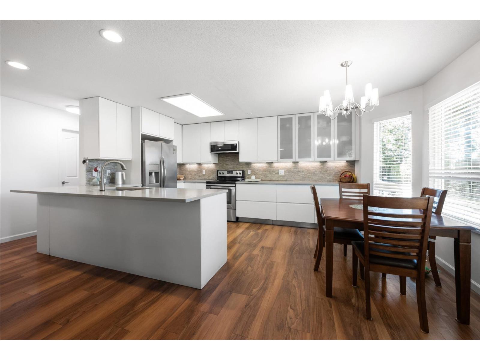 201 8972 Fleetwood Way Property Photo 2