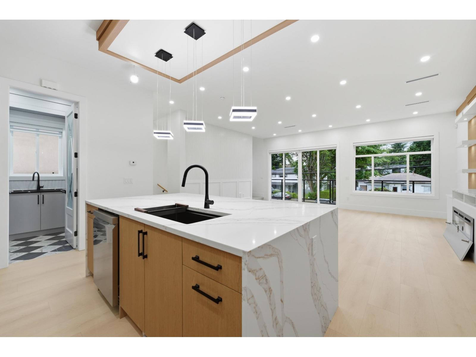 2 9550 126 Street Property Photo 10