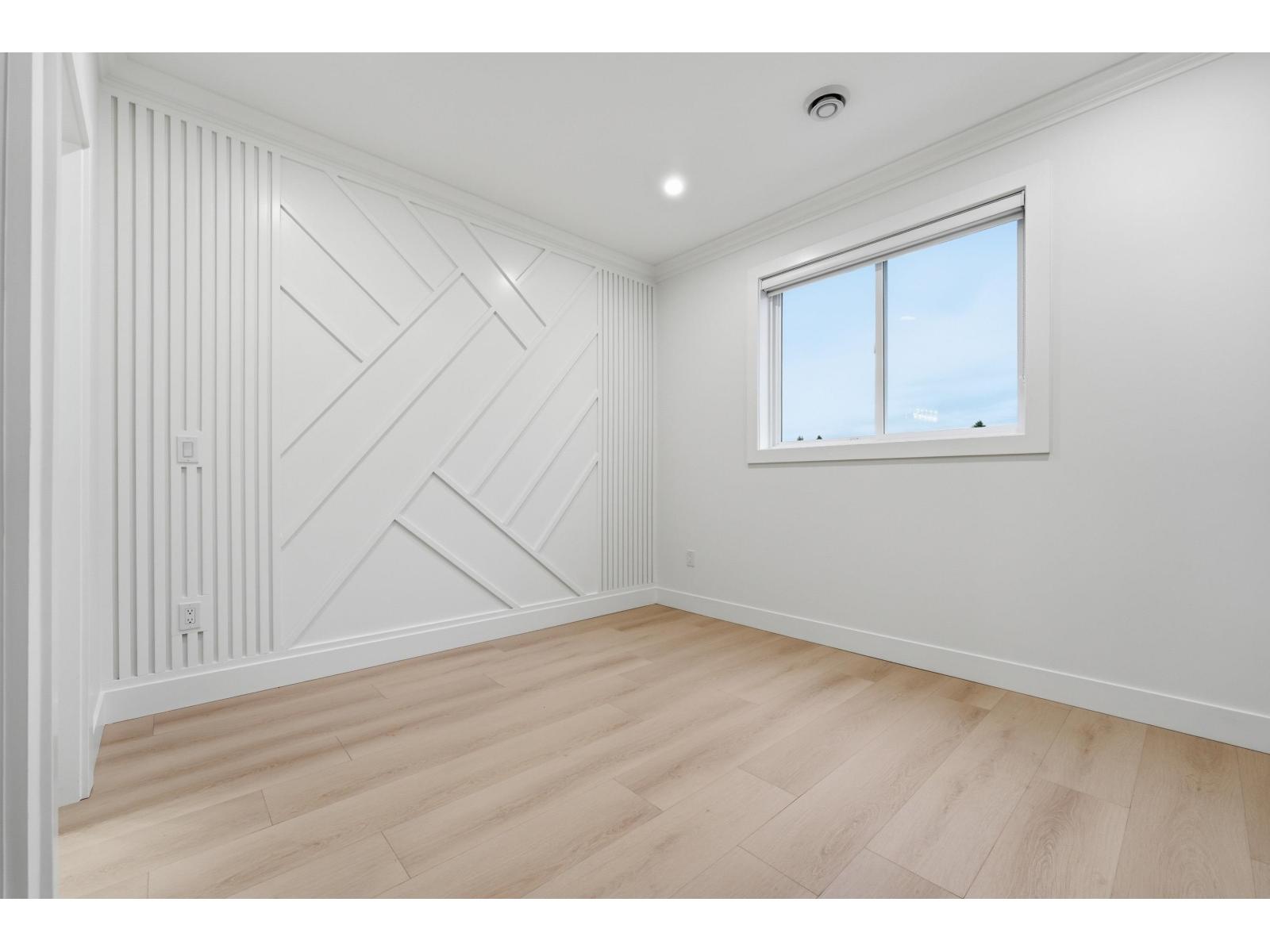 2 9550 126 Street Property Photo 17