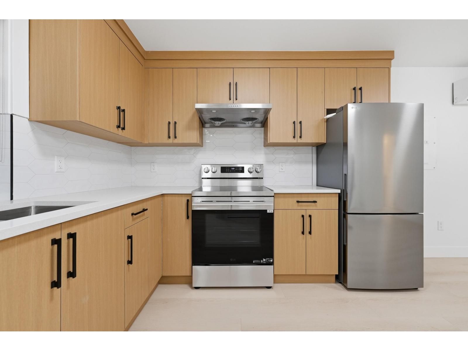2 9550 126 Street Property Photo 21