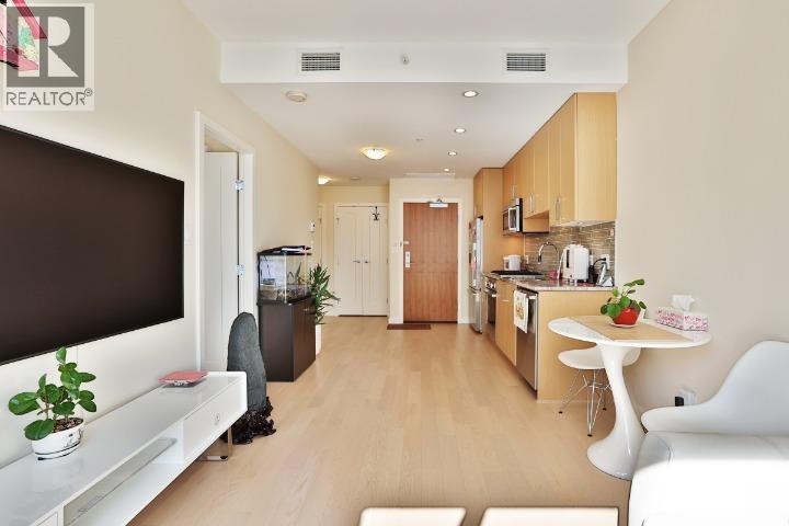 1011 38 W 1ST AVENUE Property Photo 1
