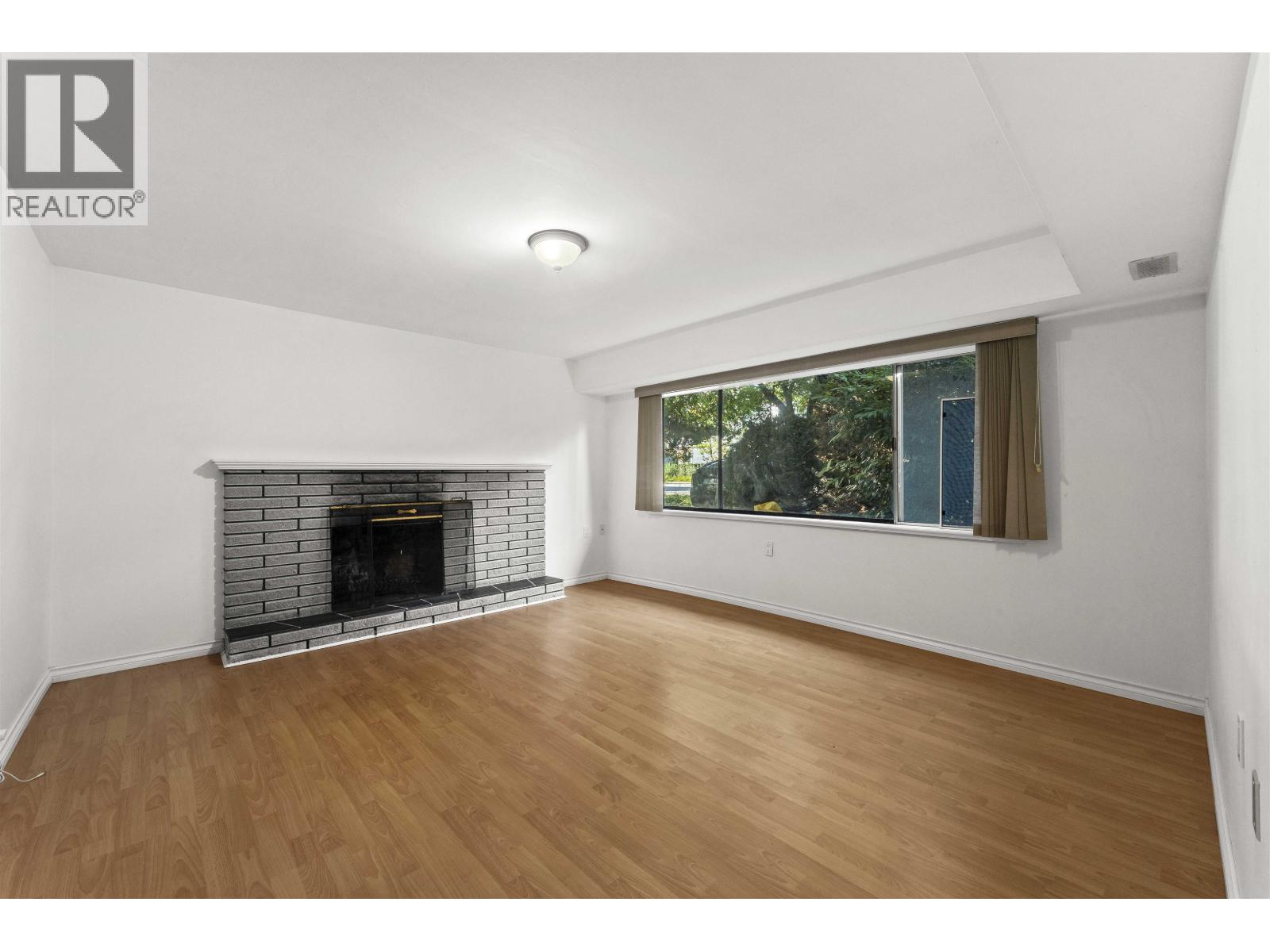 8975 COOK CRESCENT Property Photo 1