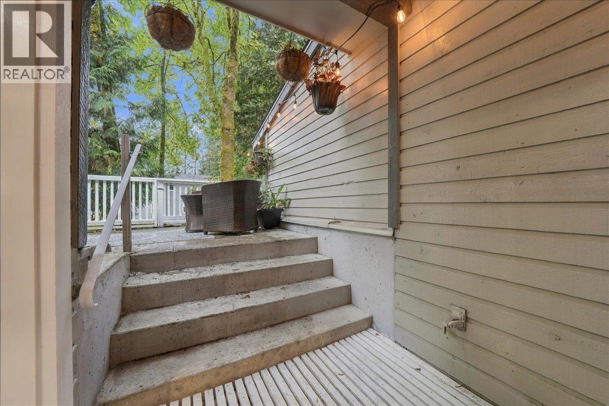 5 1240 Falcon Drive Property Photo 4