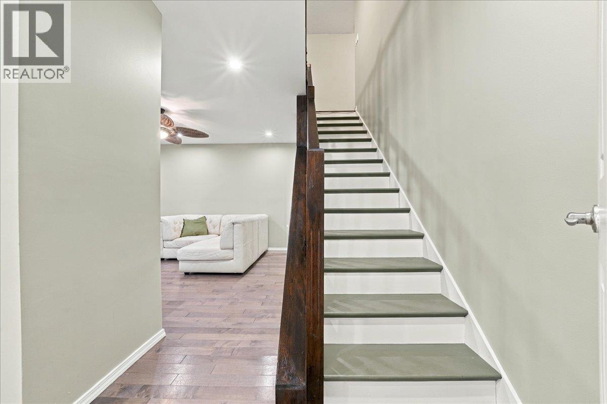 5 1240 Falcon Drive Property Photo 14