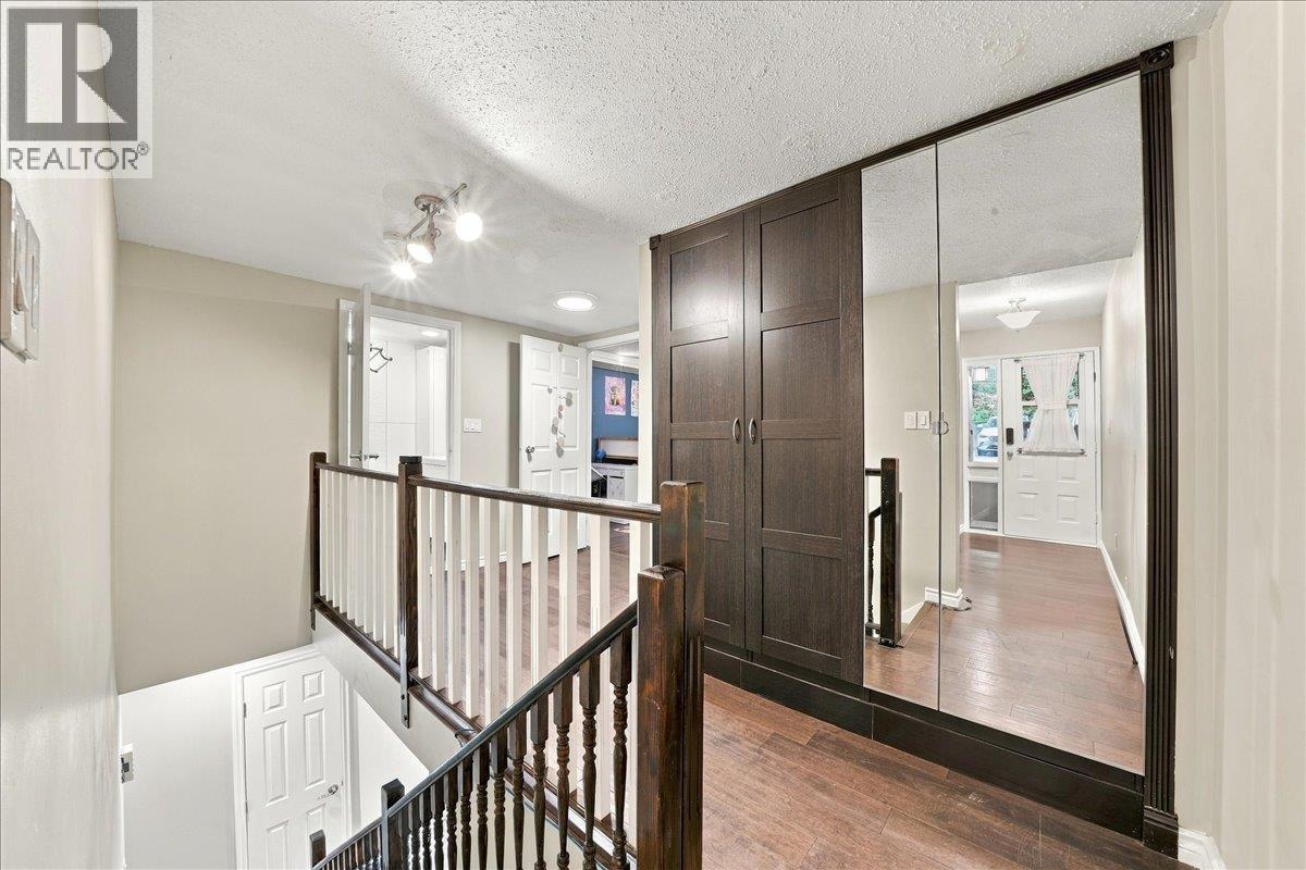 5 1240 Falcon Drive Property Photo 27