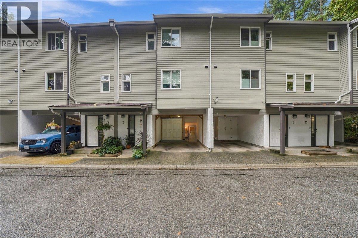 5 1240 Falcon Drive Property Photo 35