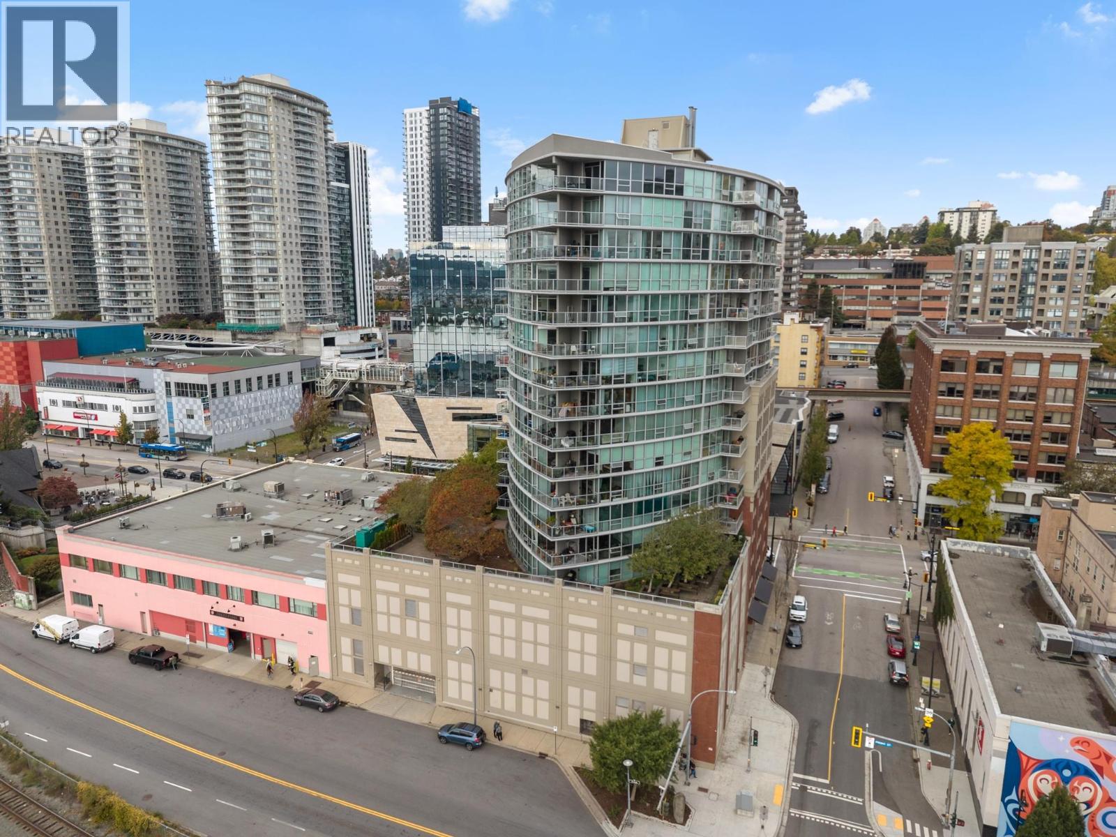 1809 14 Begbie Street Property Photo 1