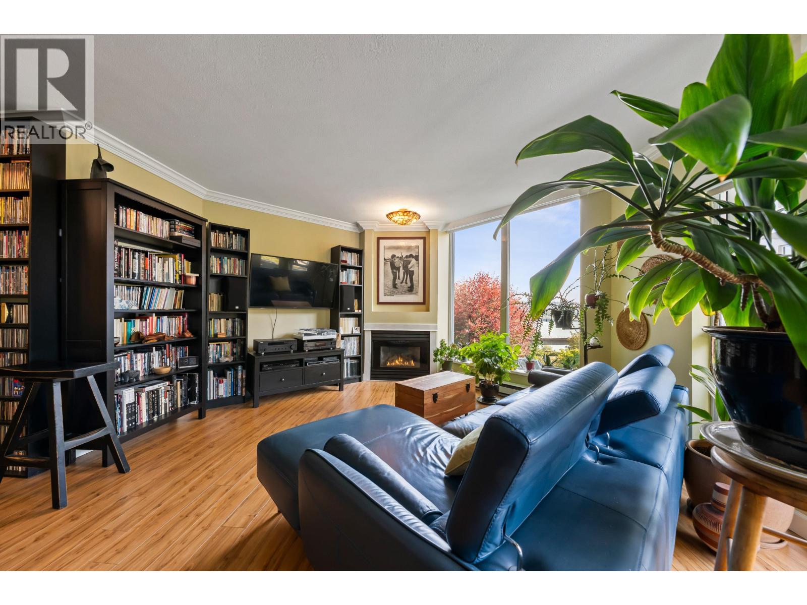 506 71 Jamieson Court Property Photo 4