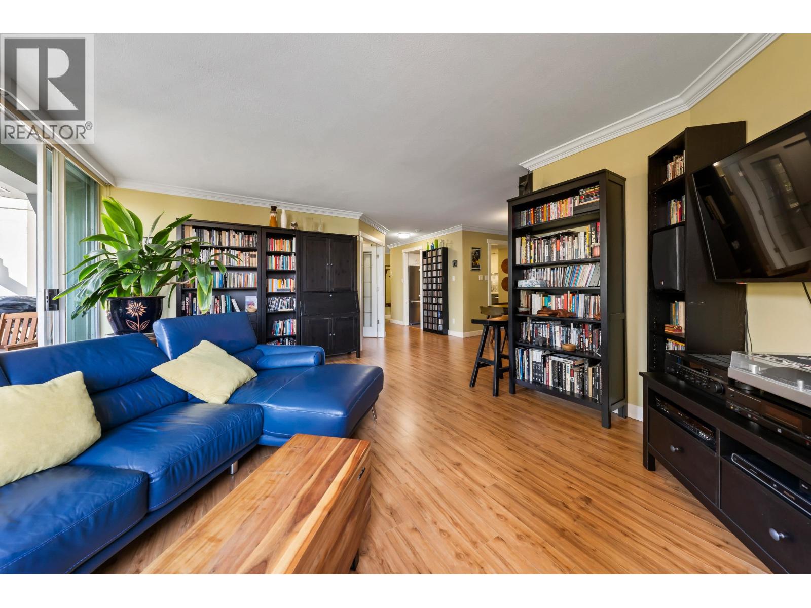 506 71 Jamieson Court Property Photo 6