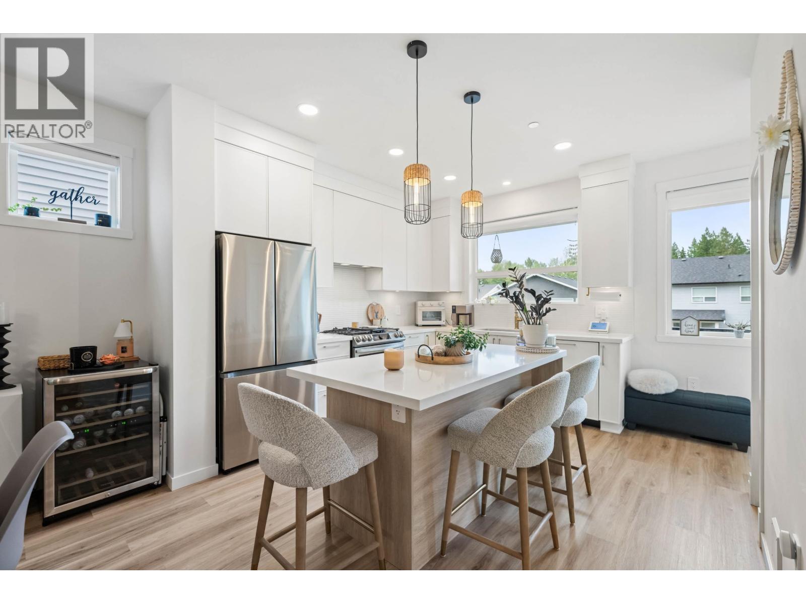 25097 112 Avenue Property Photo 1