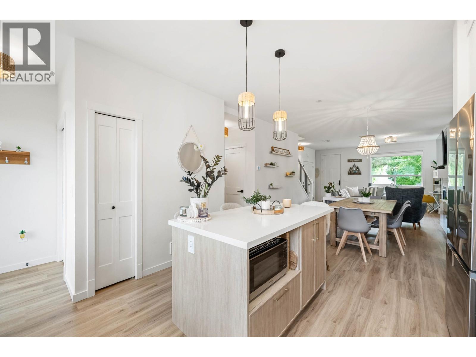 25097 112 Avenue Property Photo 5