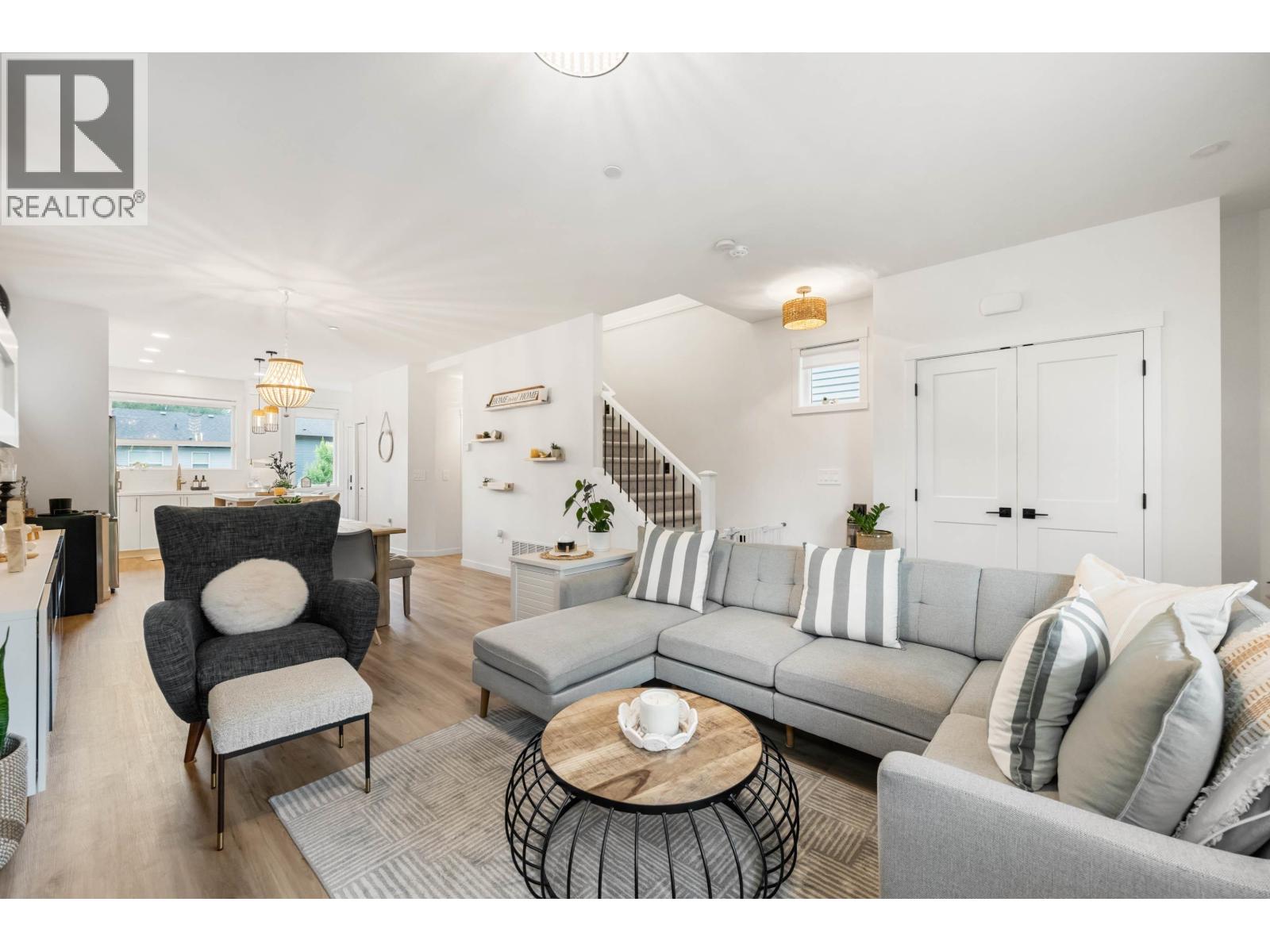 25097 112 Avenue Property Photo 16