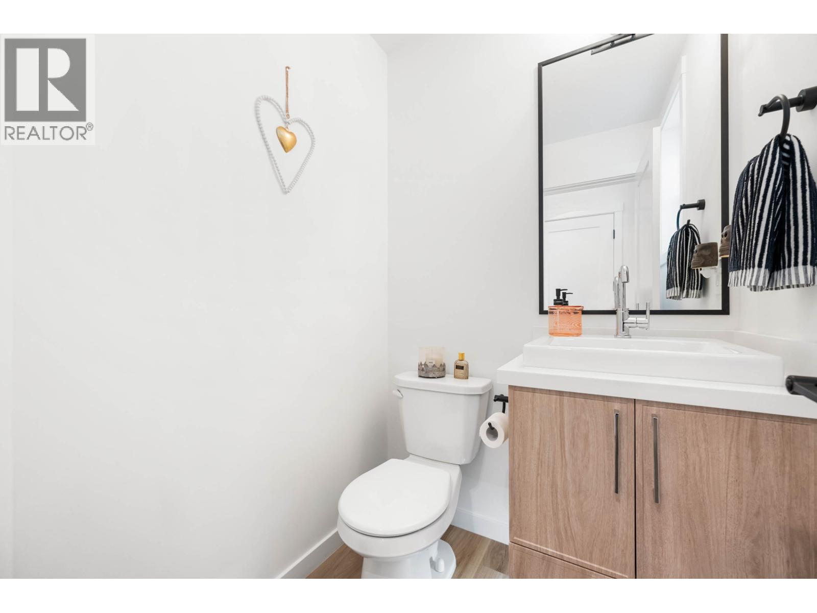 25097 112 Avenue Property Photo 17