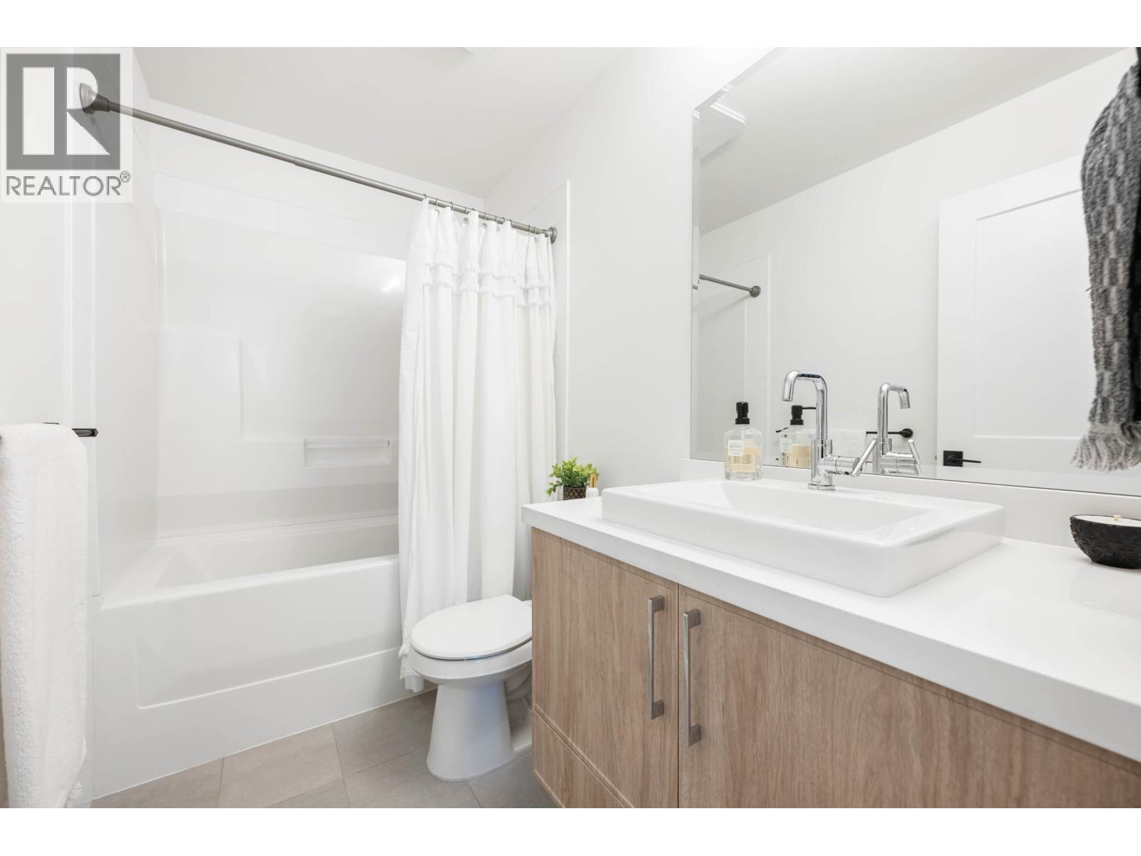 25097 112 Avenue Property Photo 22