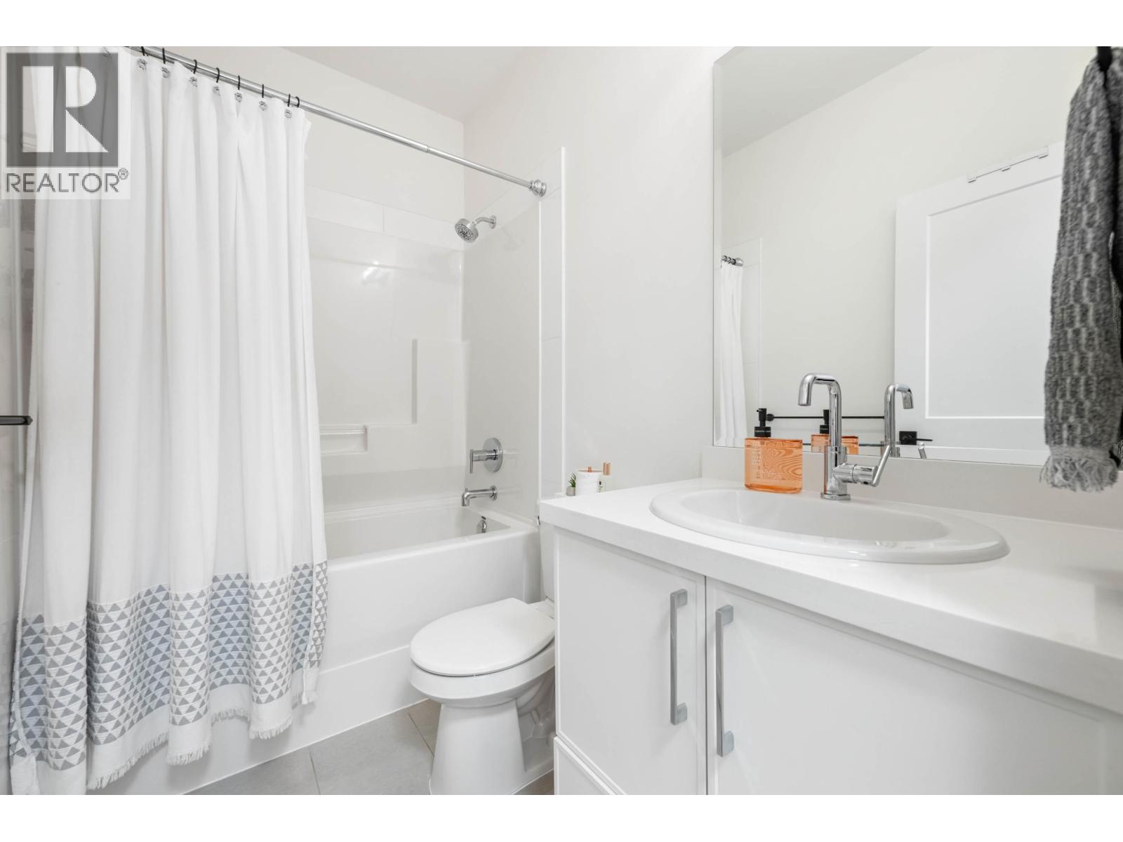 25097 112 Avenue Property Photo 29