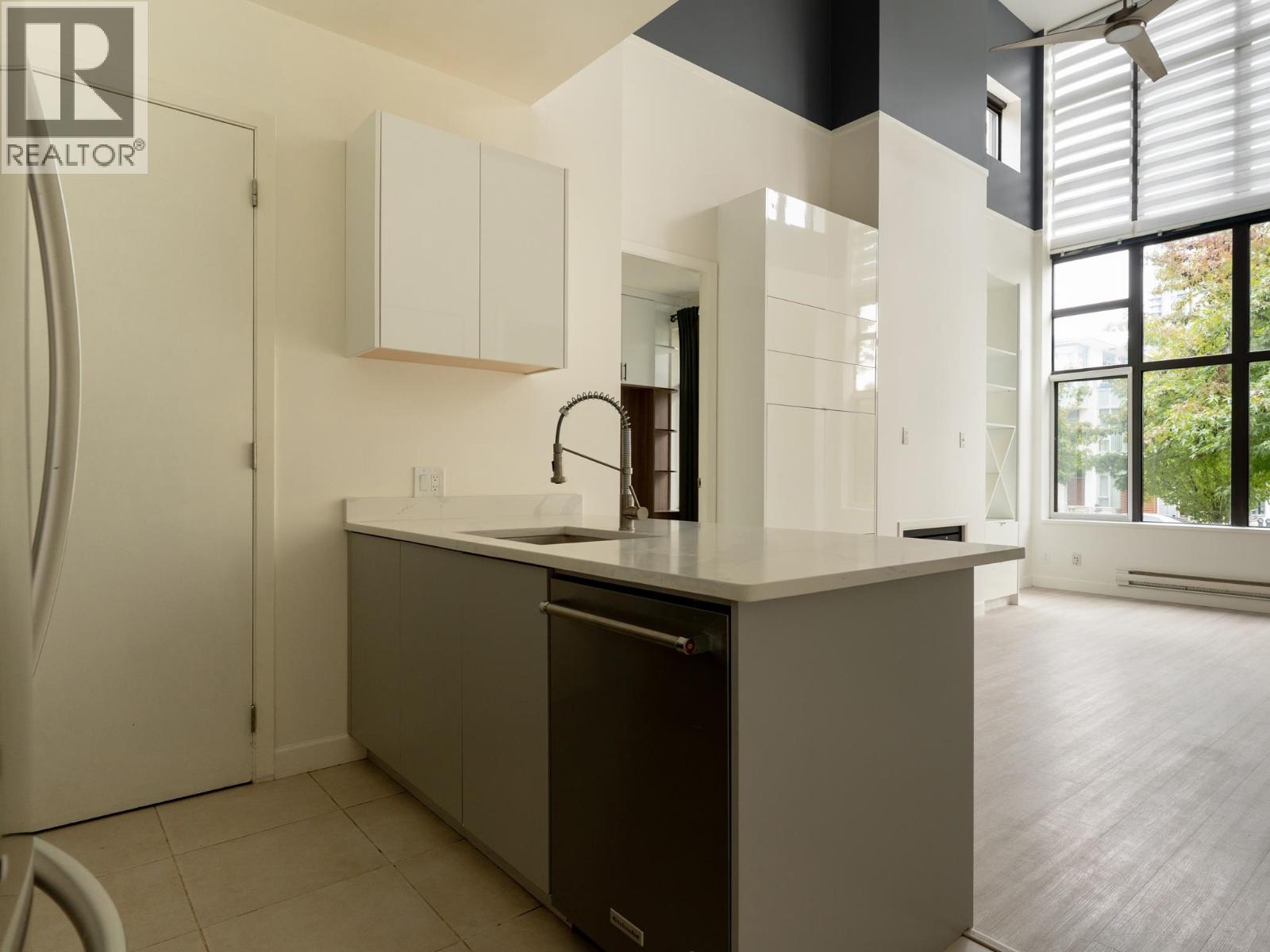 Th10 2355 Madison Avenue Property Photo 10