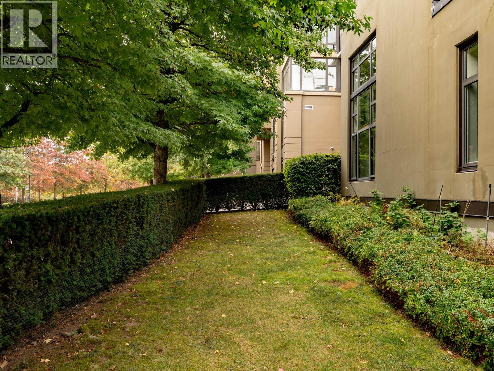 Th10 2355 Madison Avenue Property Photo 26