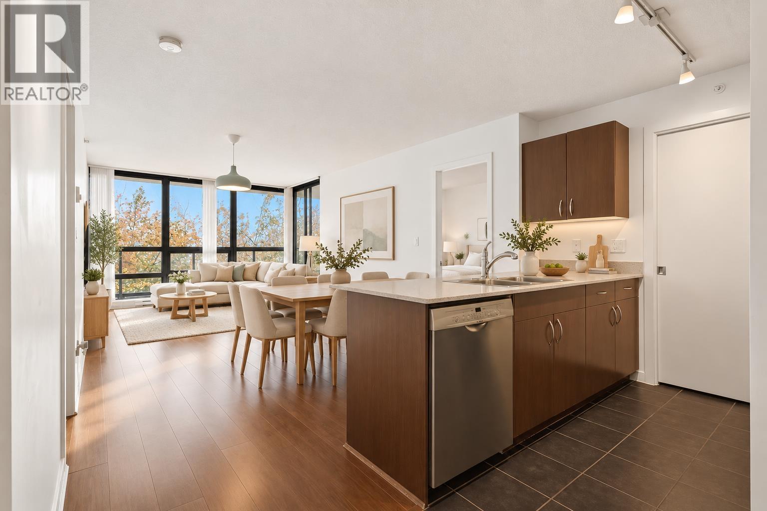 304 933 Hornby Street Property Photo 1