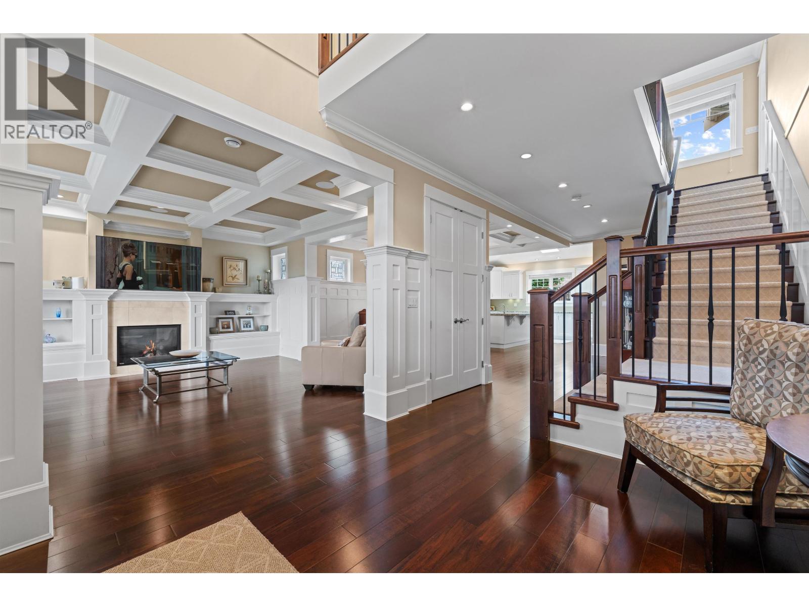 6191 Winch Street Property Photo 11
