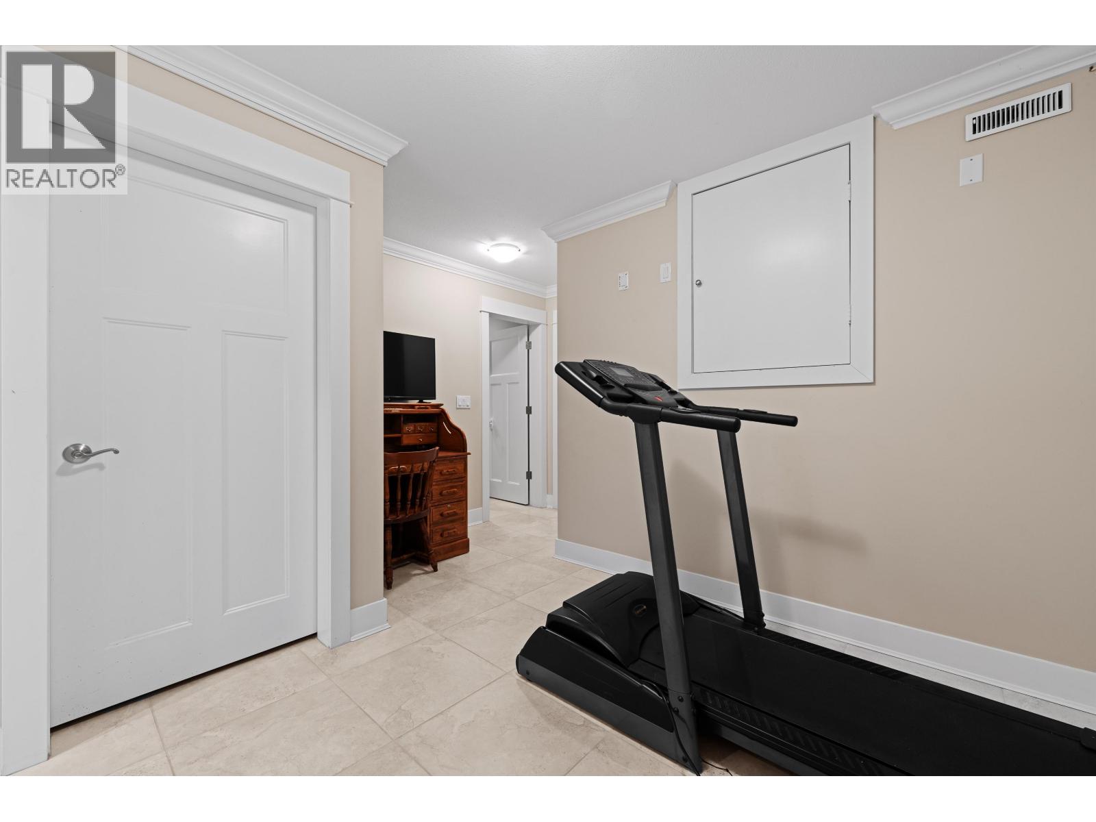 6191 Winch Street Property Photo 25