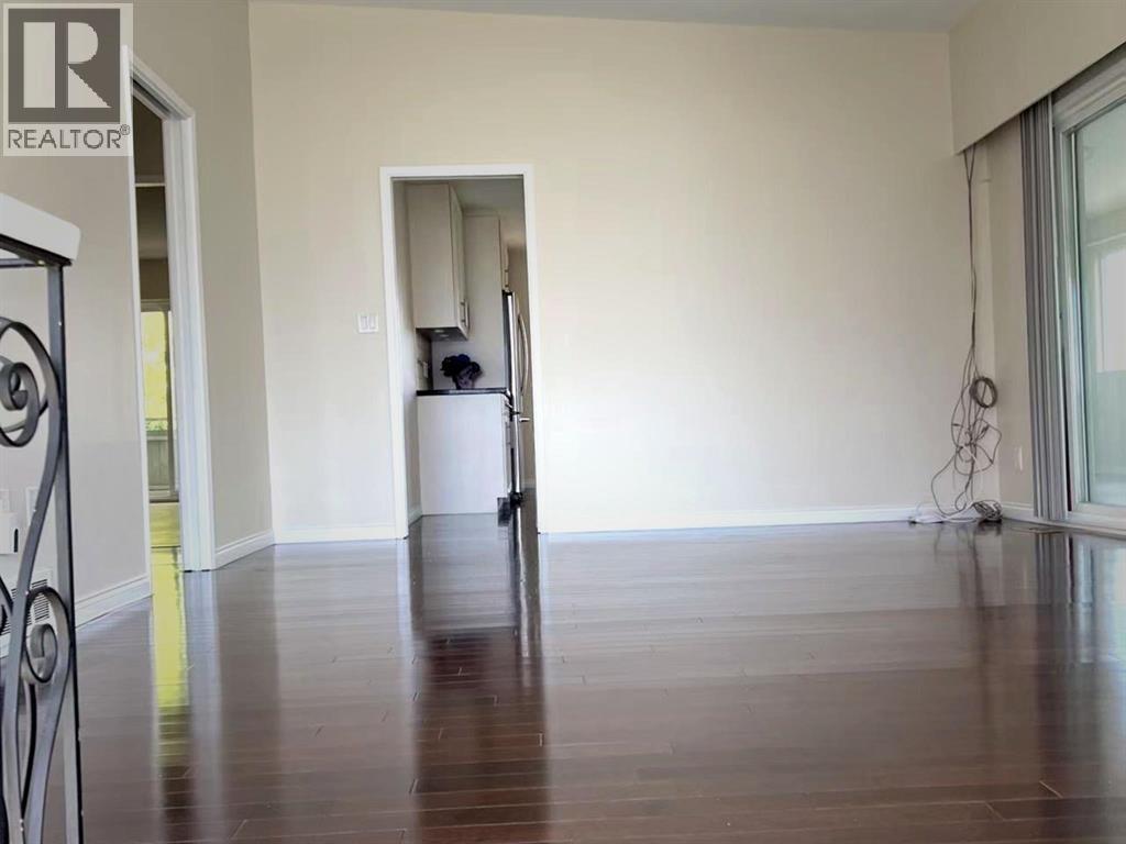 4383 Pinewood Crescent Property Photo 5