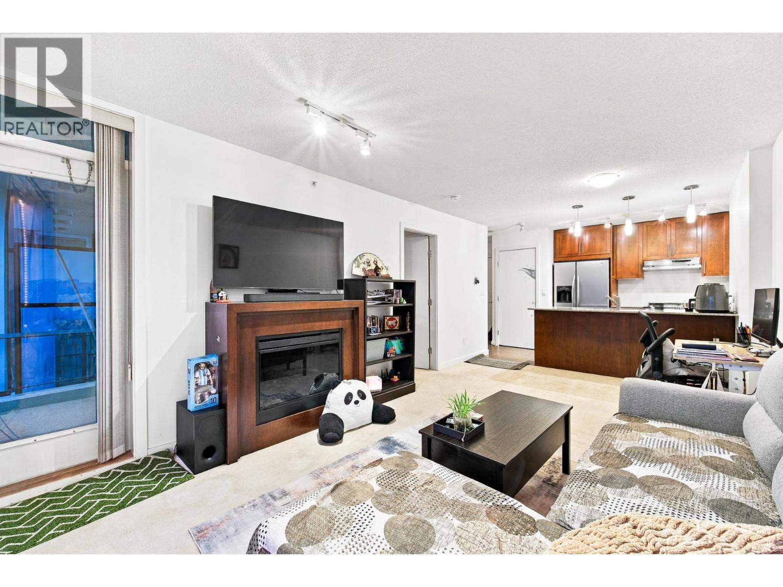 2508 7088 Salisbury Avenue Property Photo 4