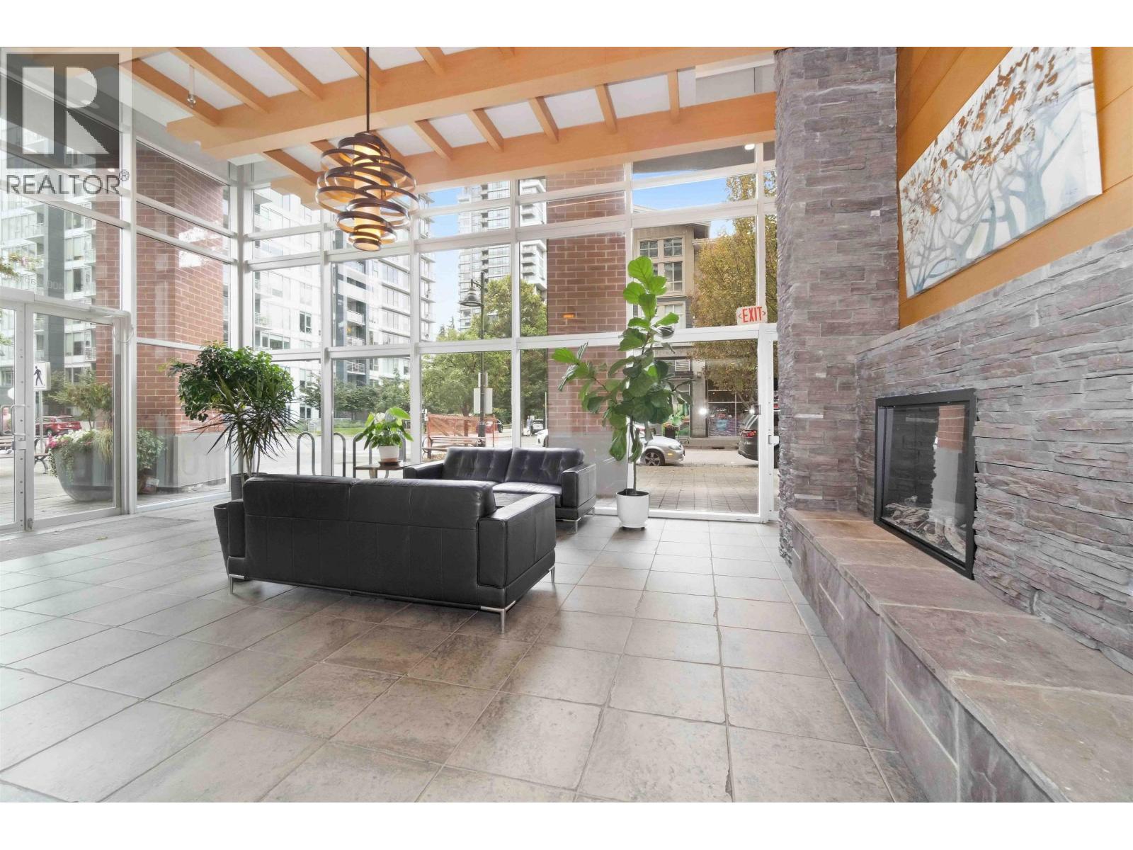 1802 400 Capilano Road Property Photo 4