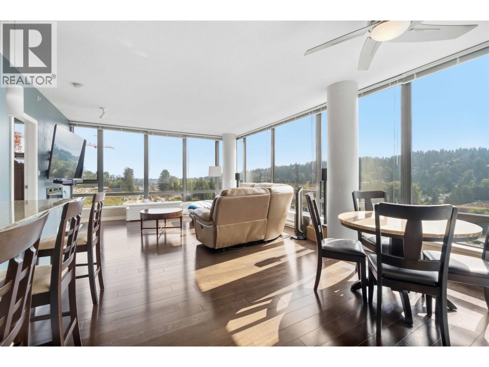 1802 400 Capilano Road Property Photo 6