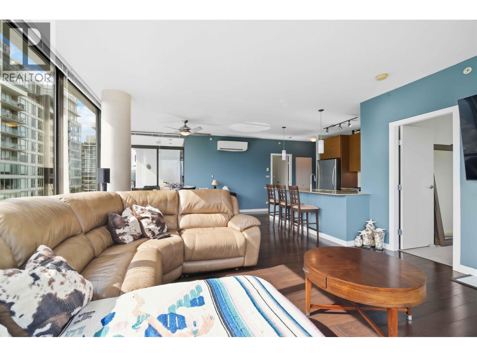 1802 400 Capilano Road Property Photo 9