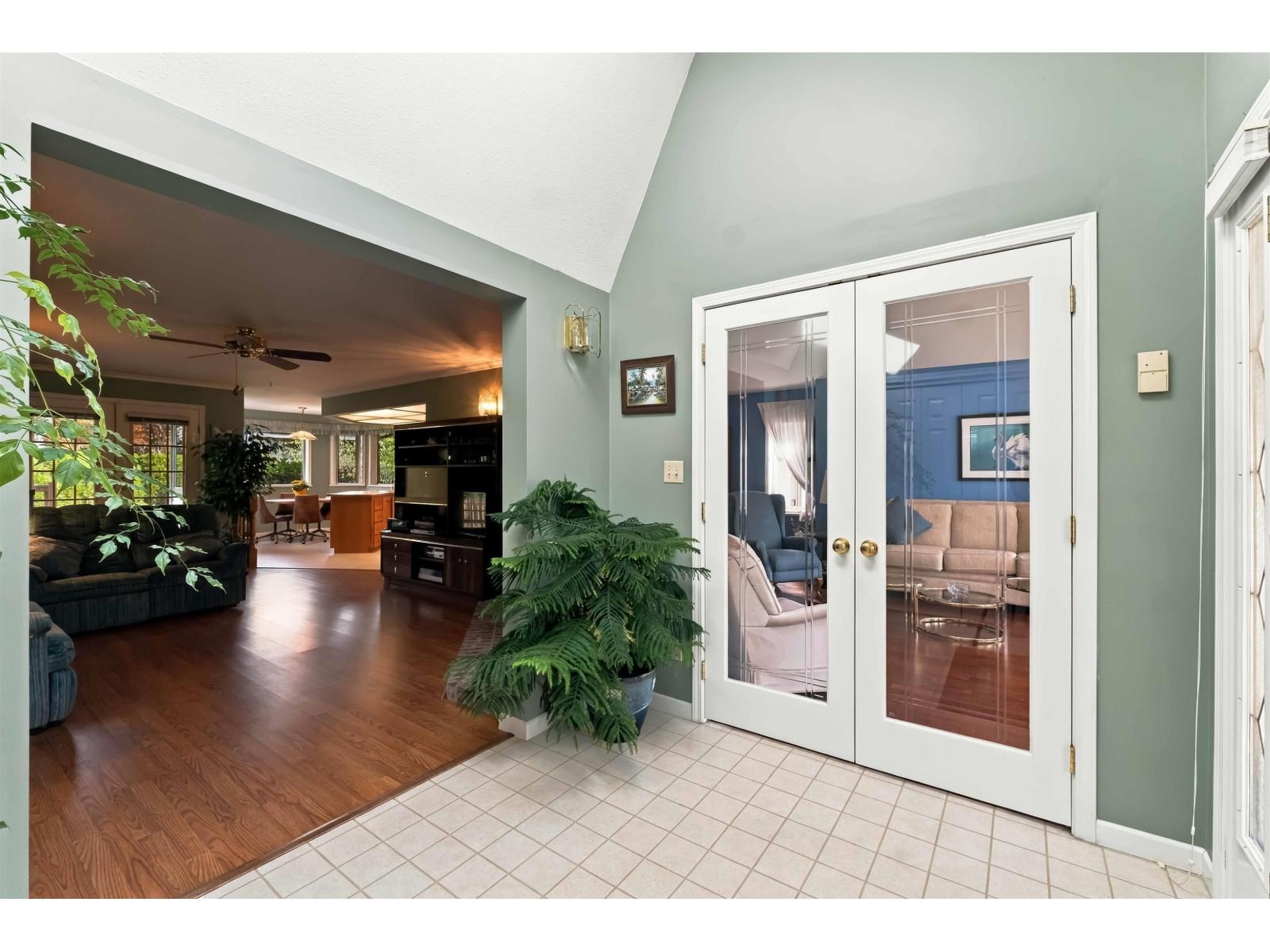 10536 Birchtree Grove Property Photo 17