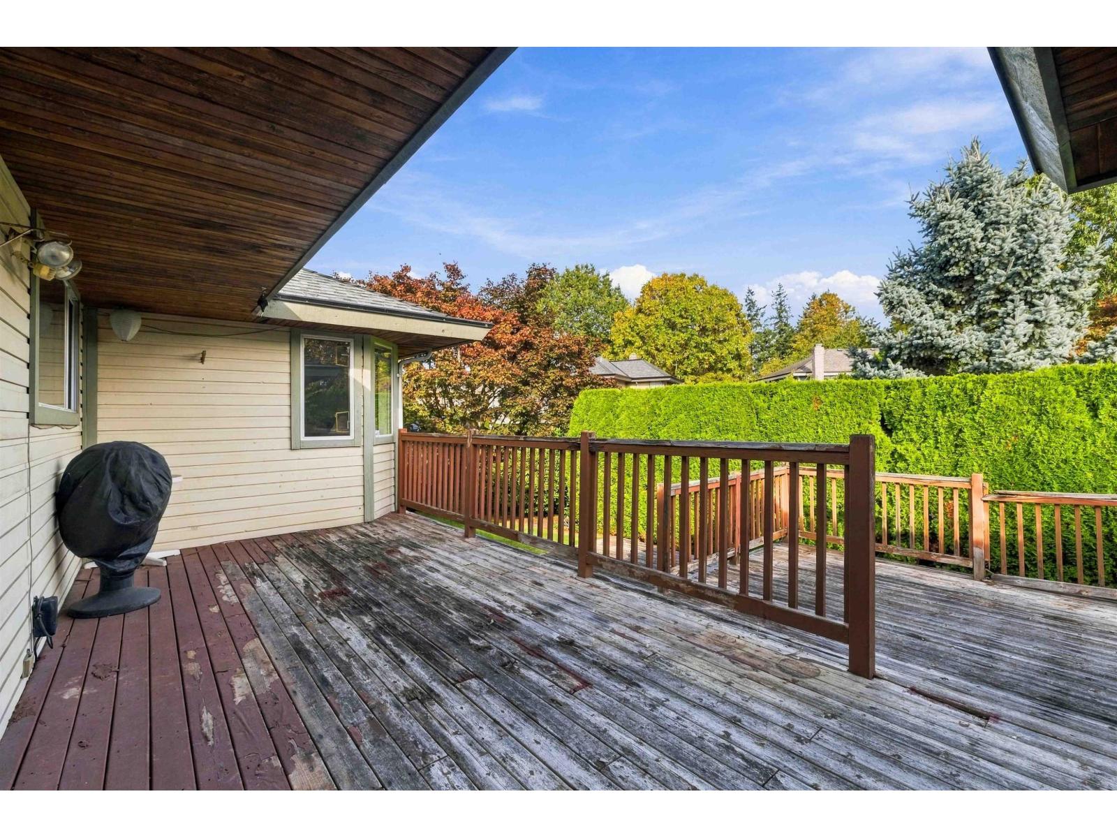 10536 Birchtree Grove Property Photo 33