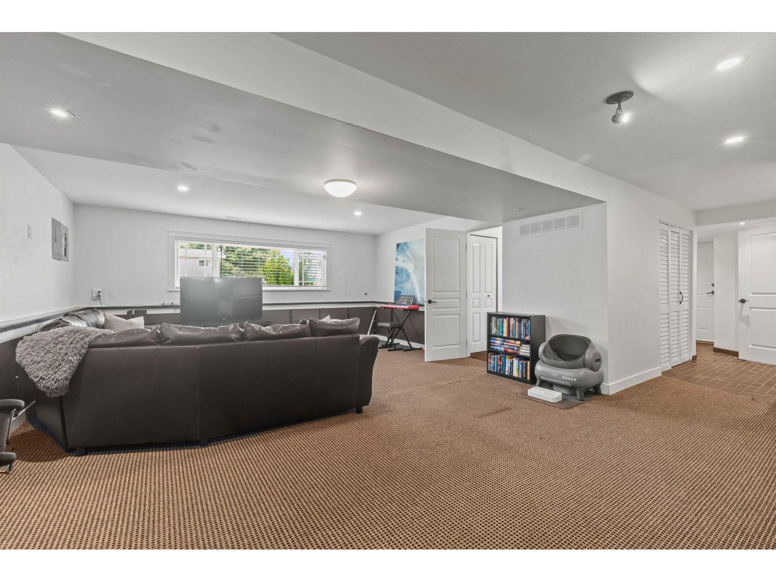 9650 Aberdeen Crescent Property Photo 23